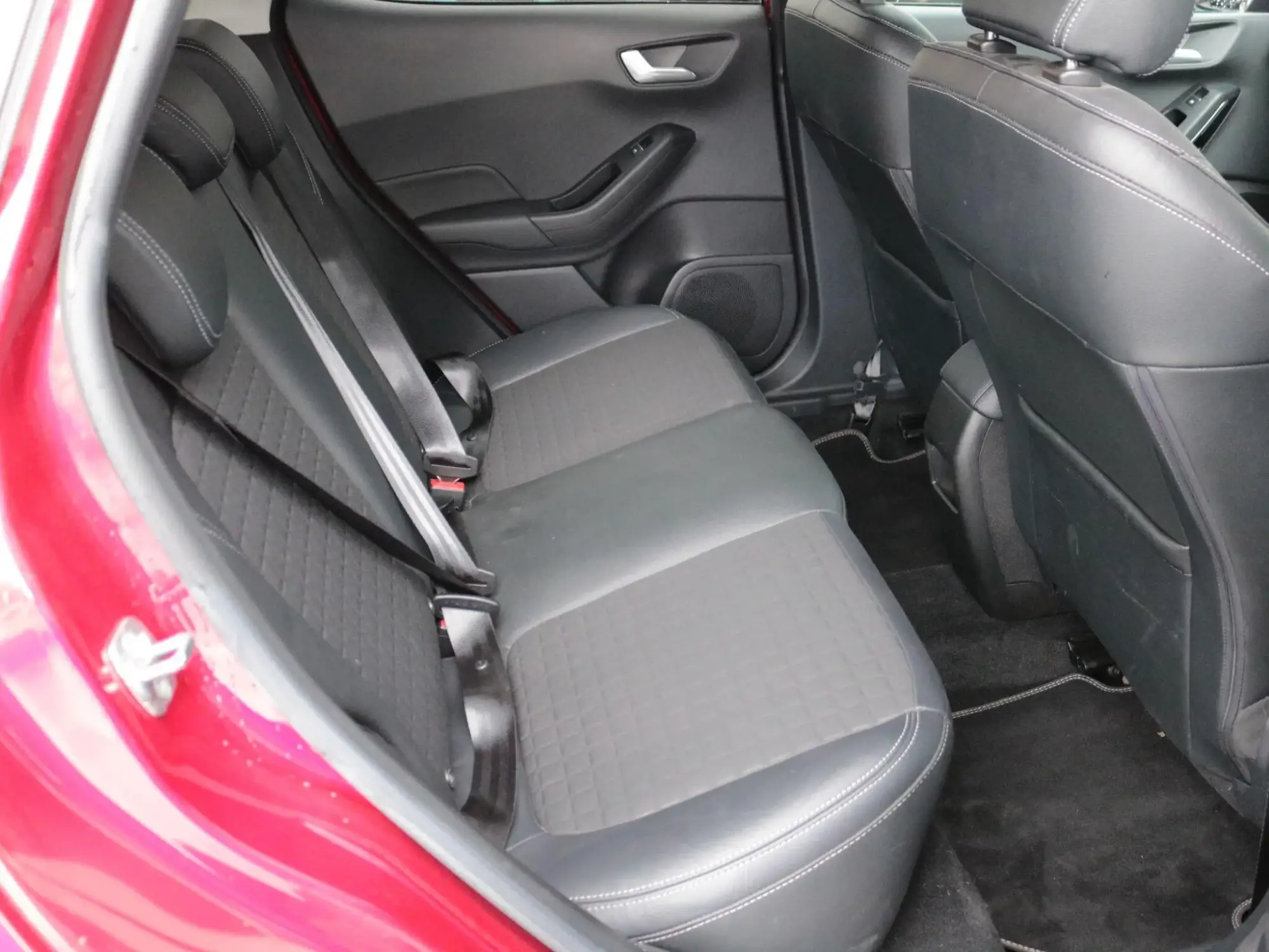 Ford Fiesta Image 24