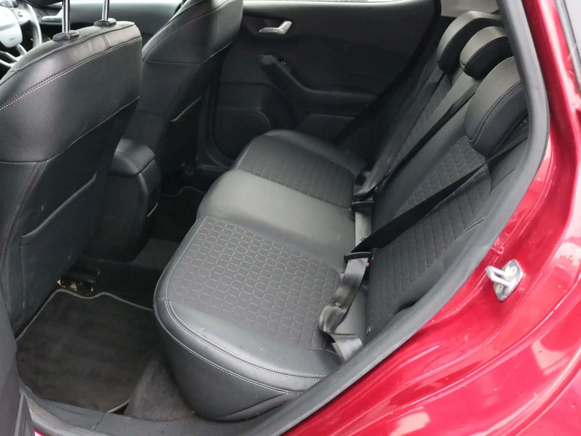 Ford Fiesta Image 25
