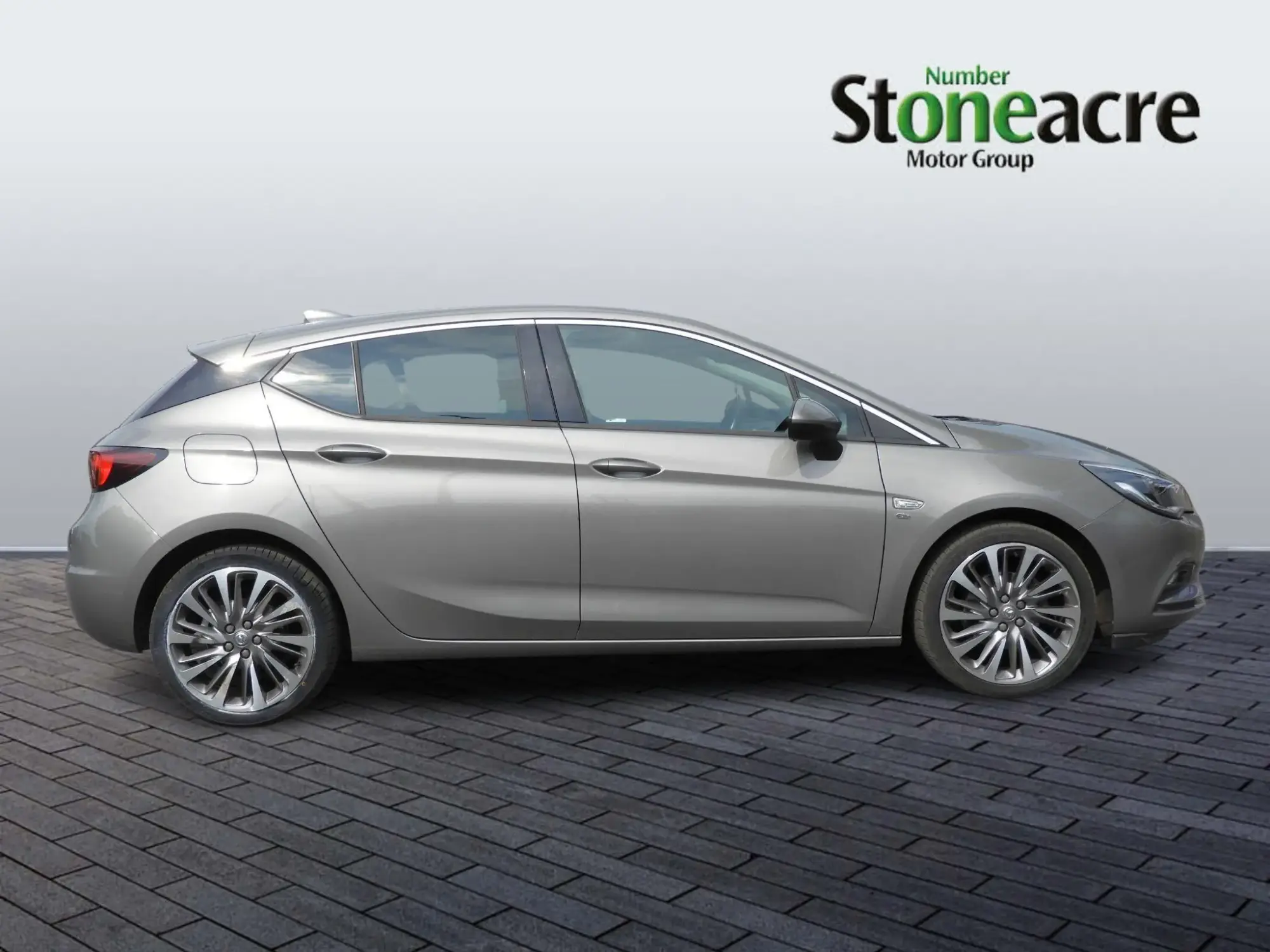 Vauxhall Astra Image 2