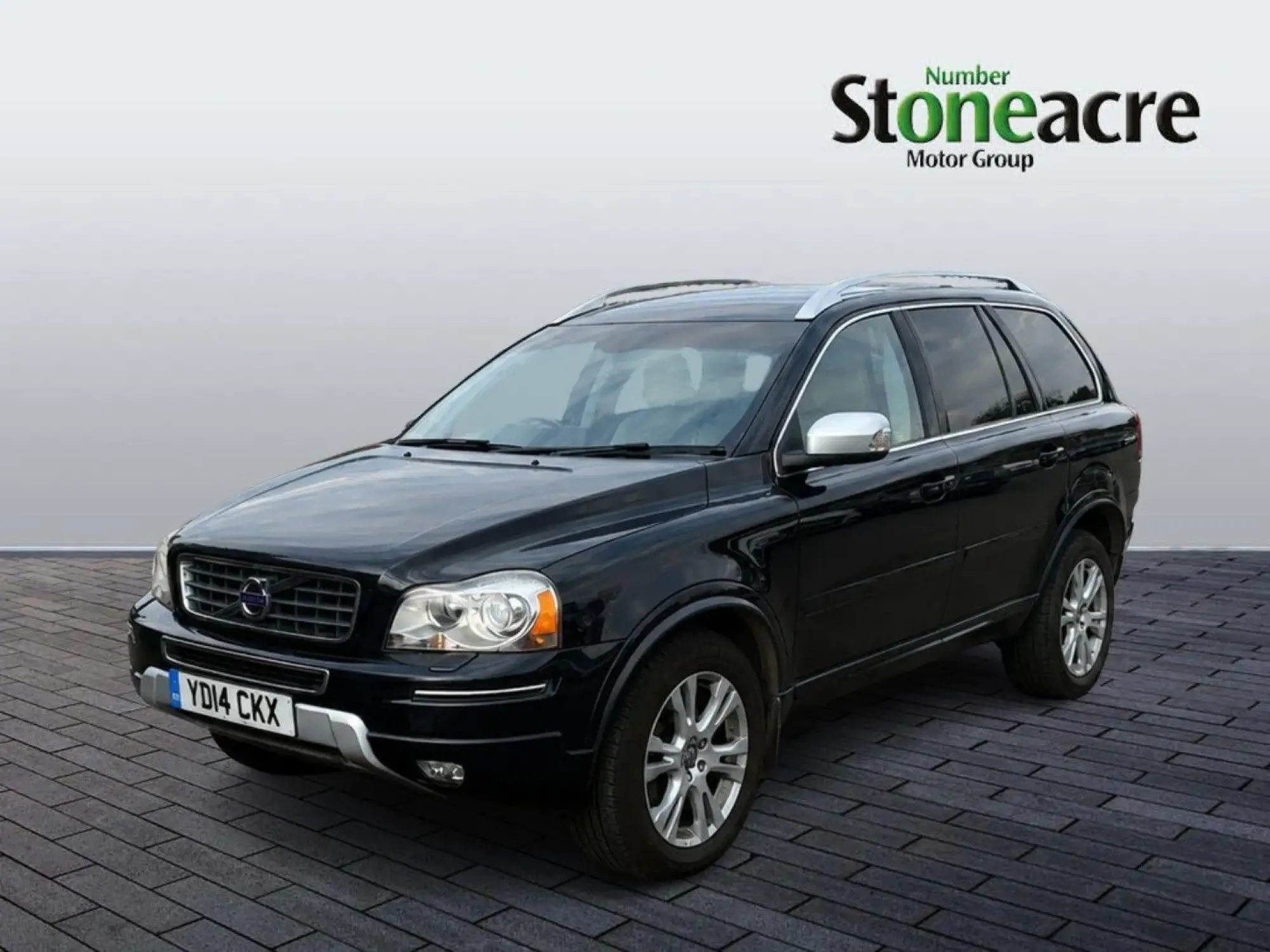 Volvo XC90 2.4 D5 SE Lux Geartronic 4WD Euro 5 5dr YD14CKX Image 3