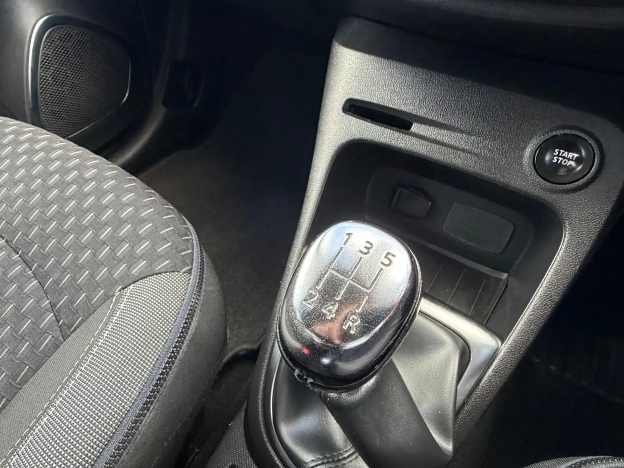 Renault Captur 0.9 TCe ENERGY Dynamique S Nav Euro 6 (s/s) 5dr MM17XET Image 2