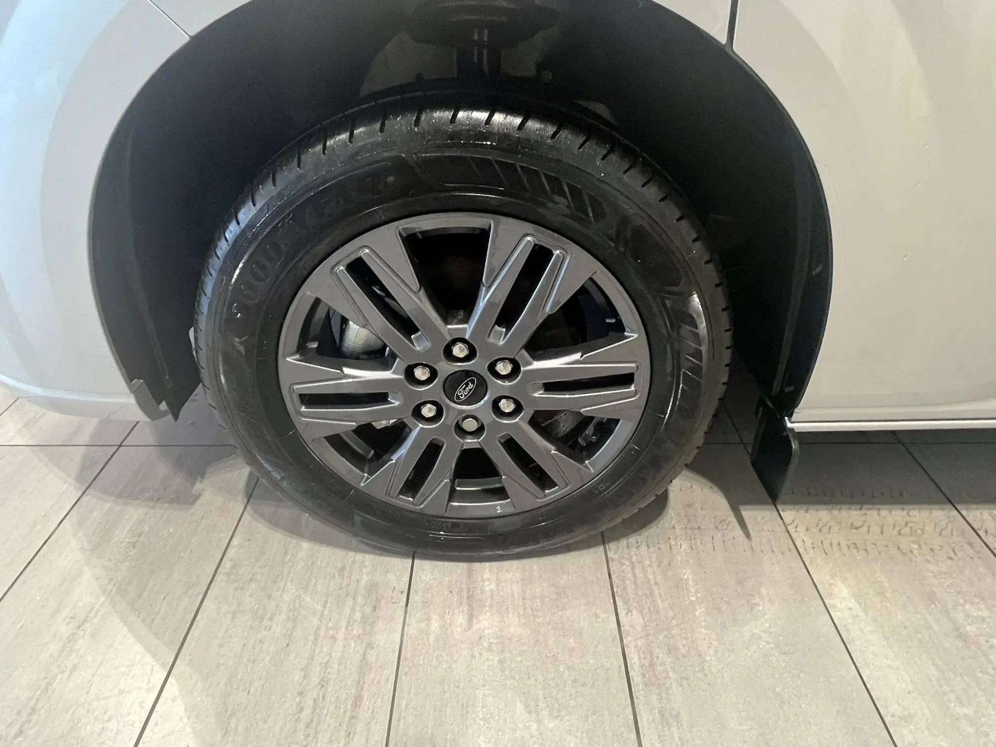 Ford Transit Custom Image 3