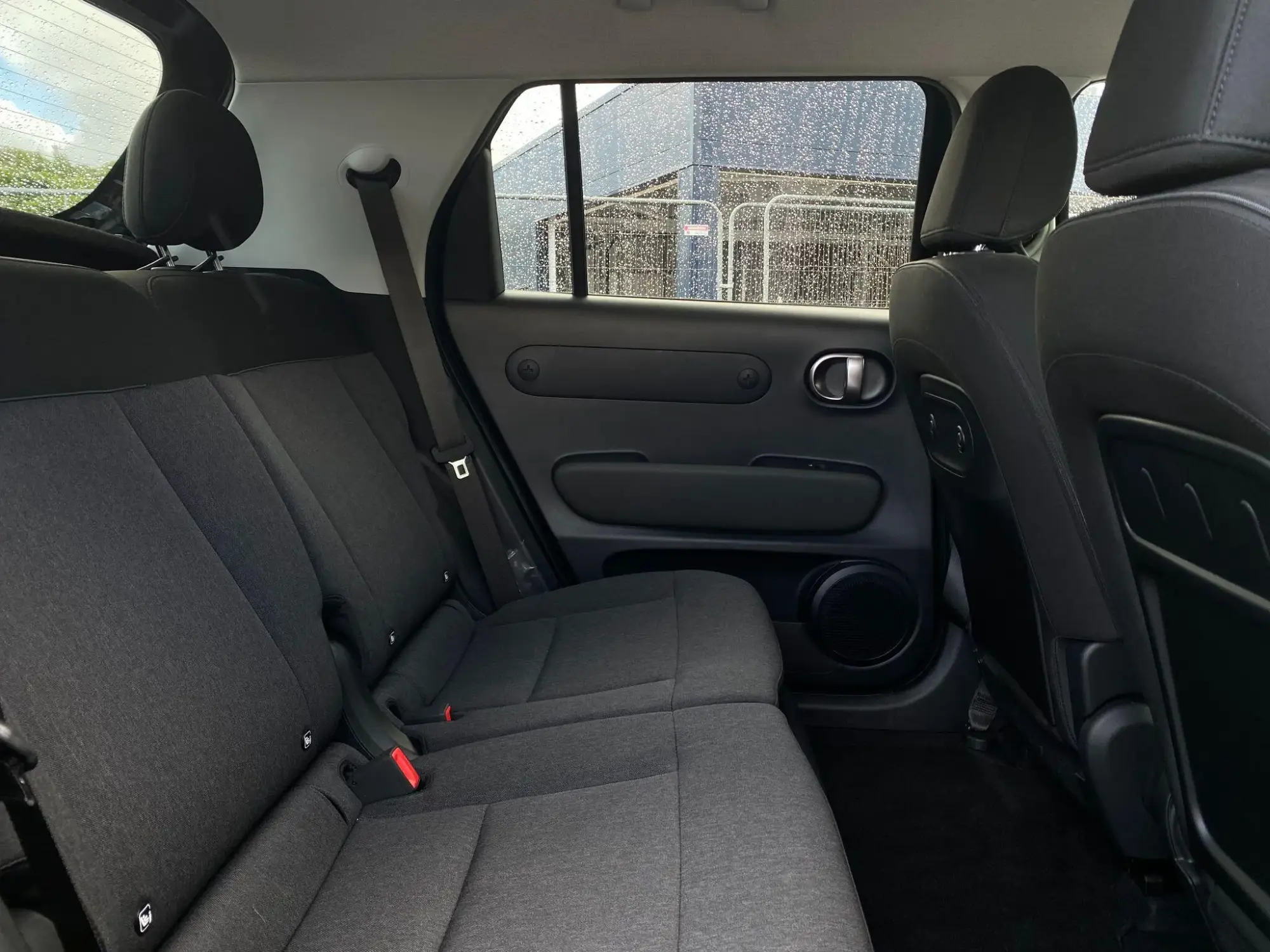 Hyundai INSTER Image 13
