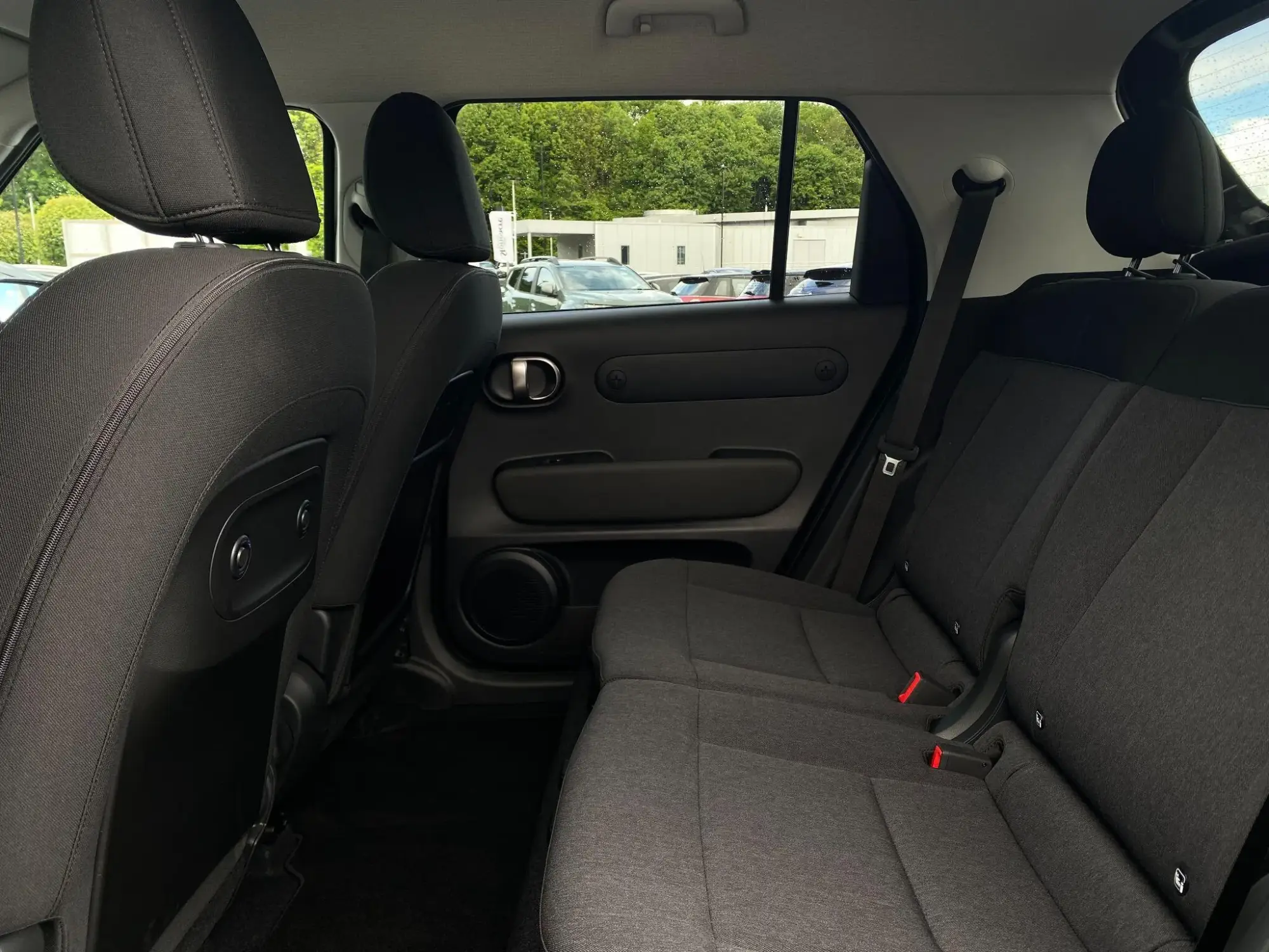 Hyundai INSTER Image 14
