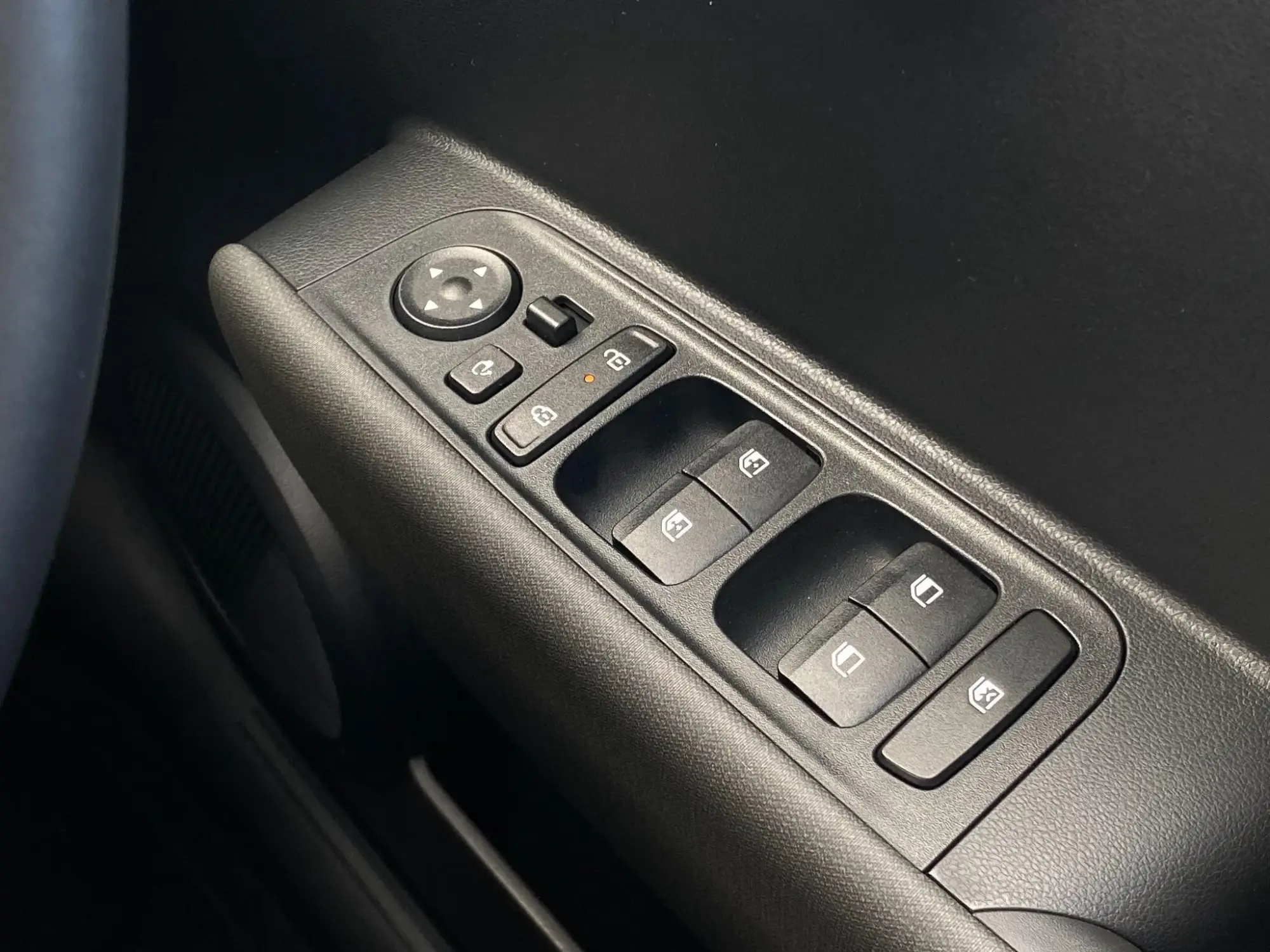 Hyundai INSTER Image 15