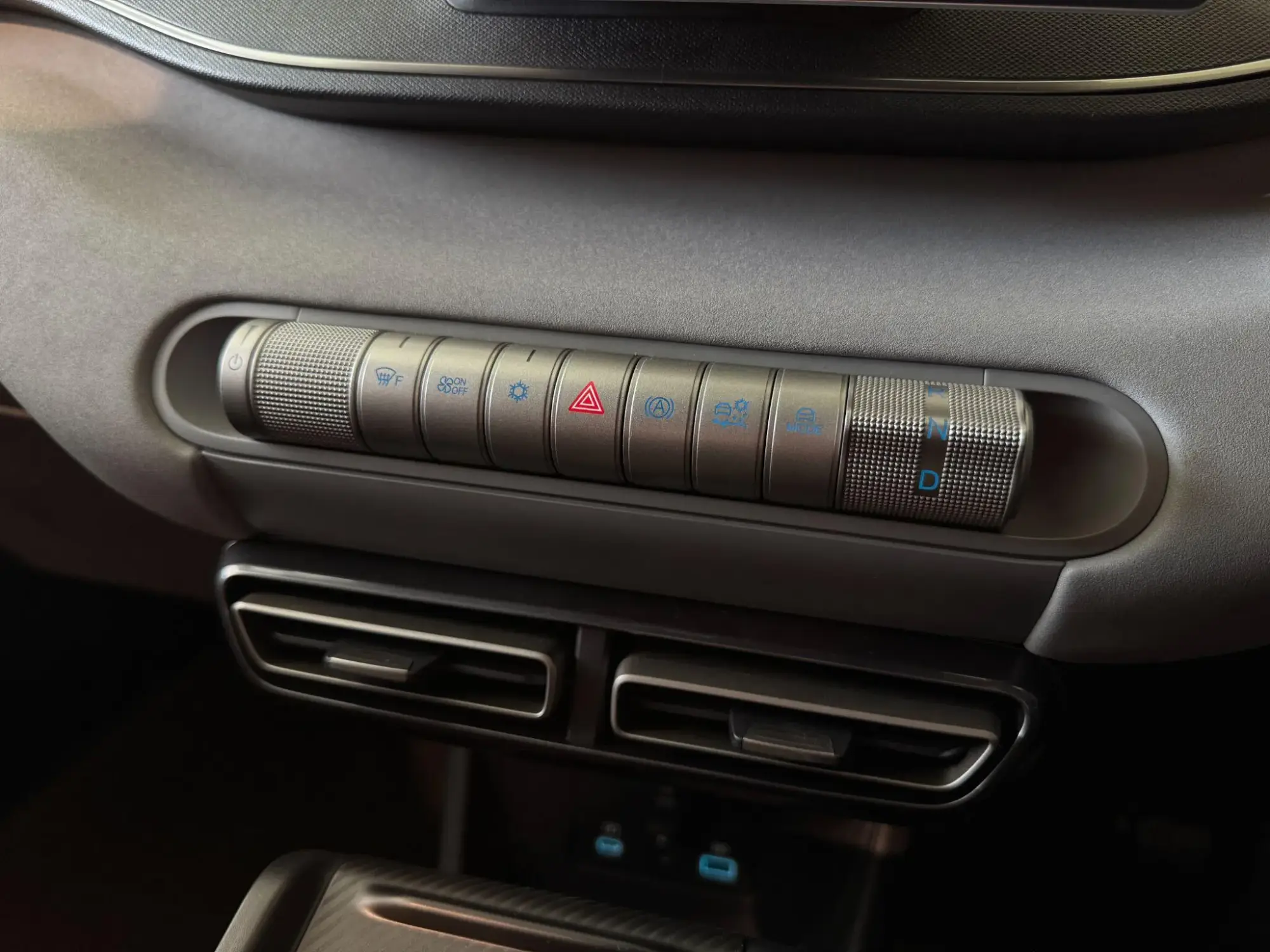 BYD DOLPHIN SURF Image 21