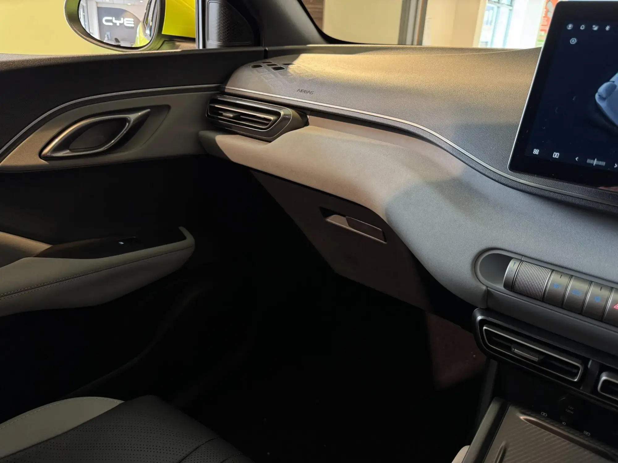 BYD DOLPHIN SURF Image 37