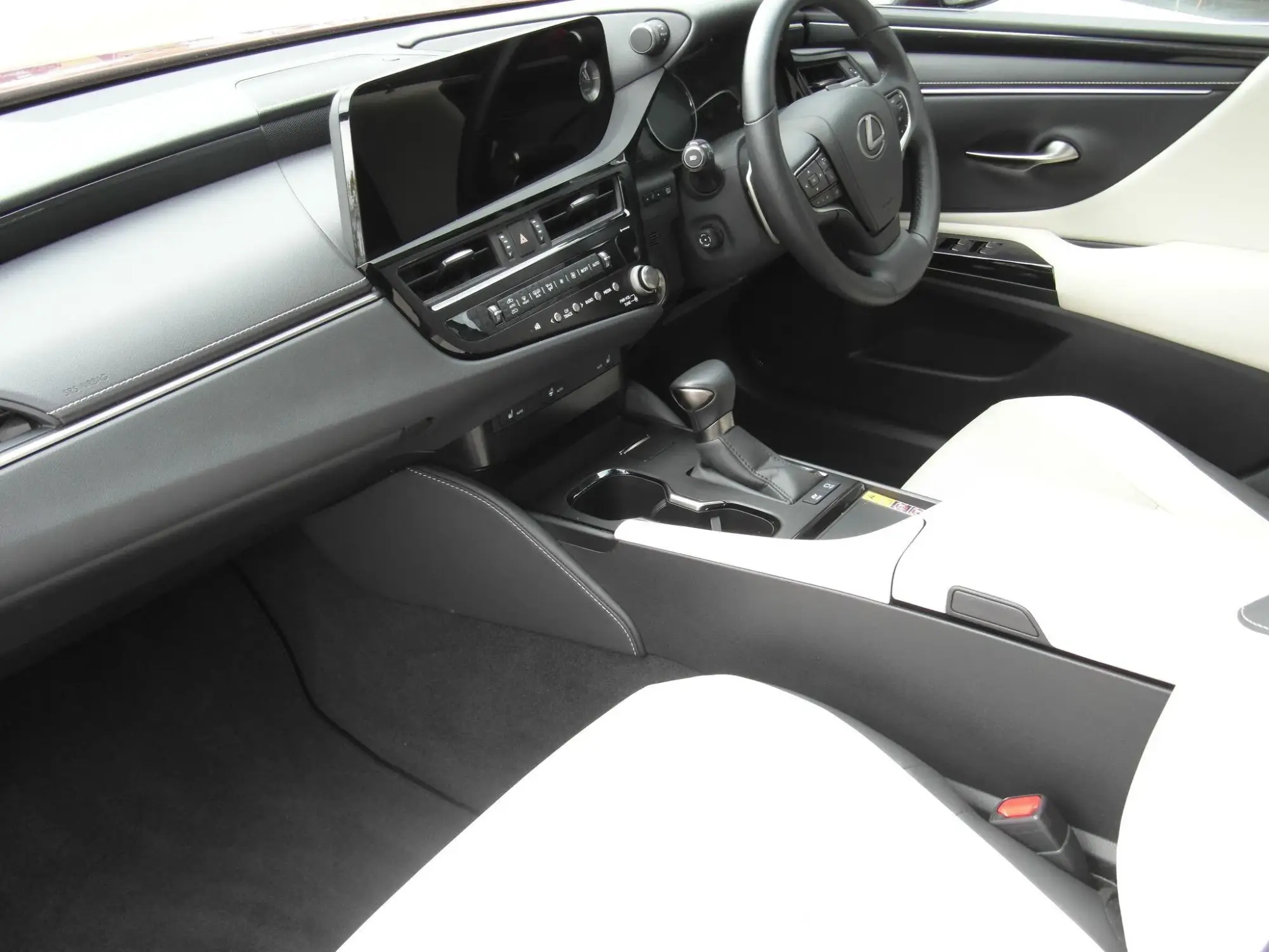 Lexus ES Image 31 Lexus ES Image 31