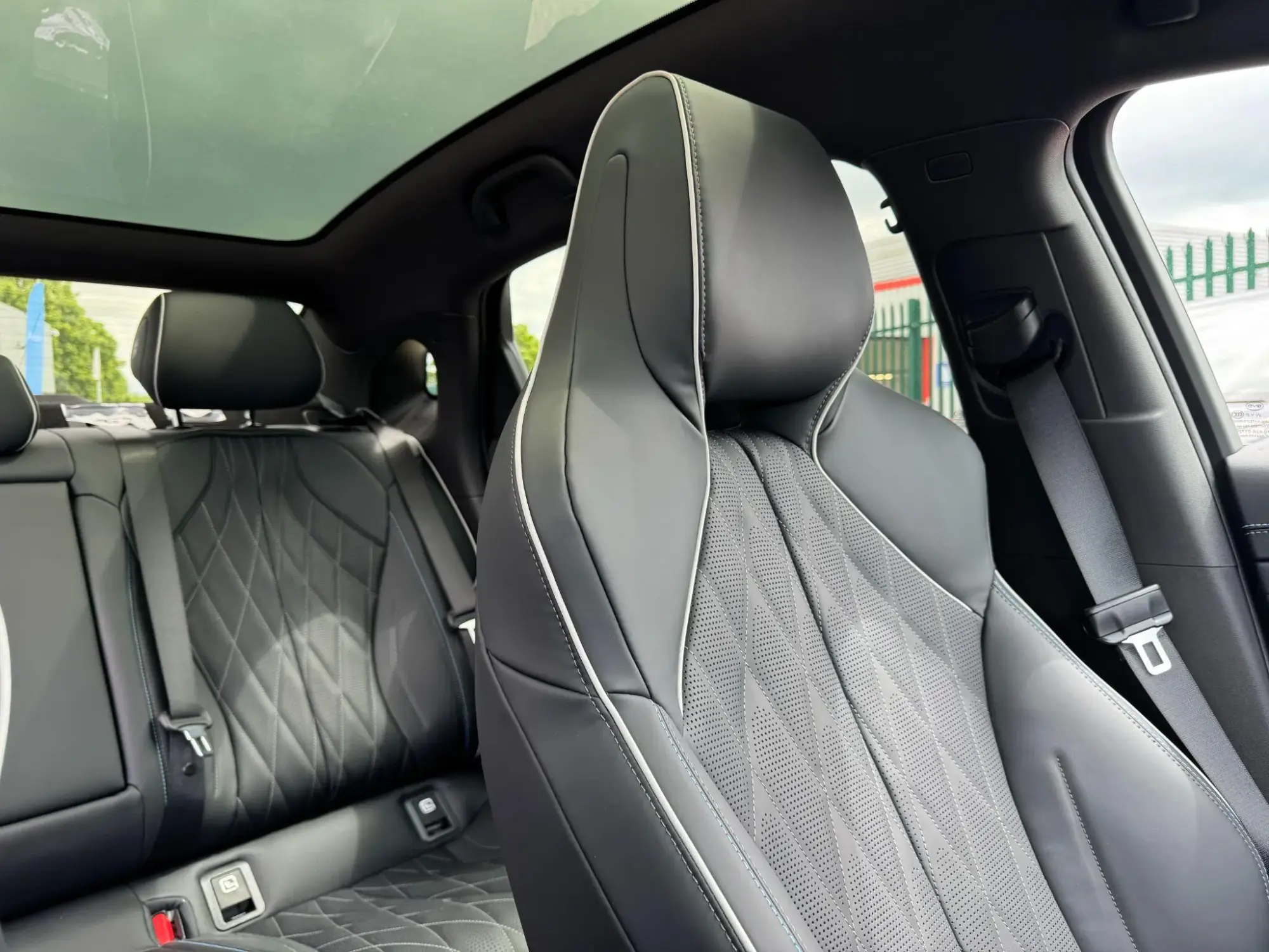BYD SEAL Image 13