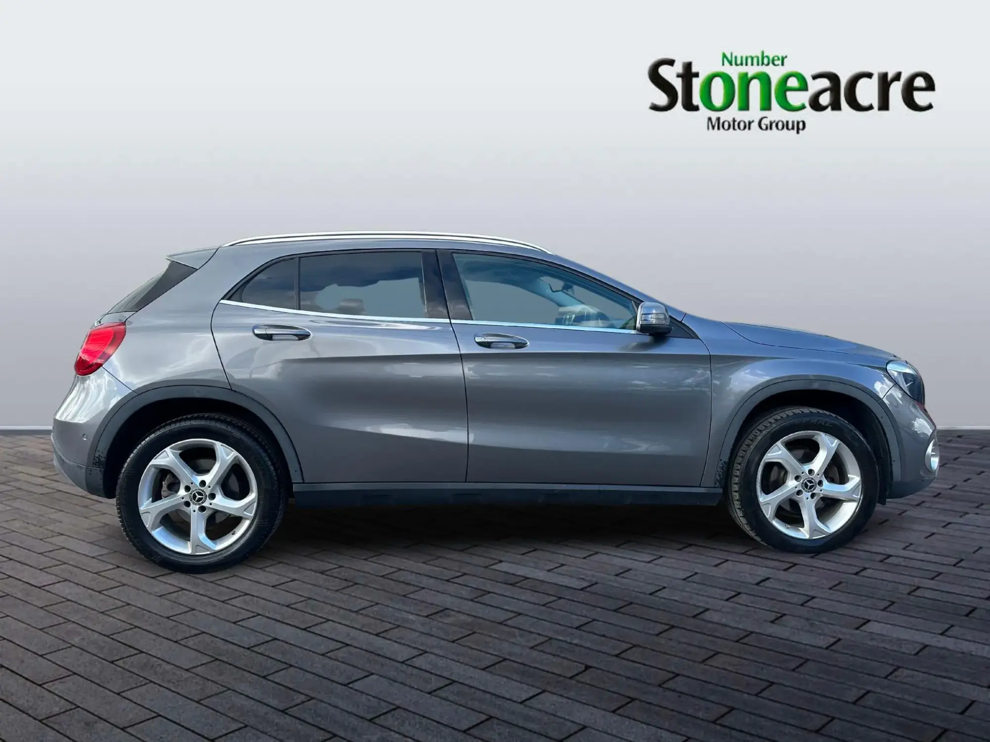 Mercedes-Benz GLA 2.1 GLA220d Sport (Executive) 7G-DCT 4MATIC Euro 6 (s/s) 5dr ST08EON Image 2