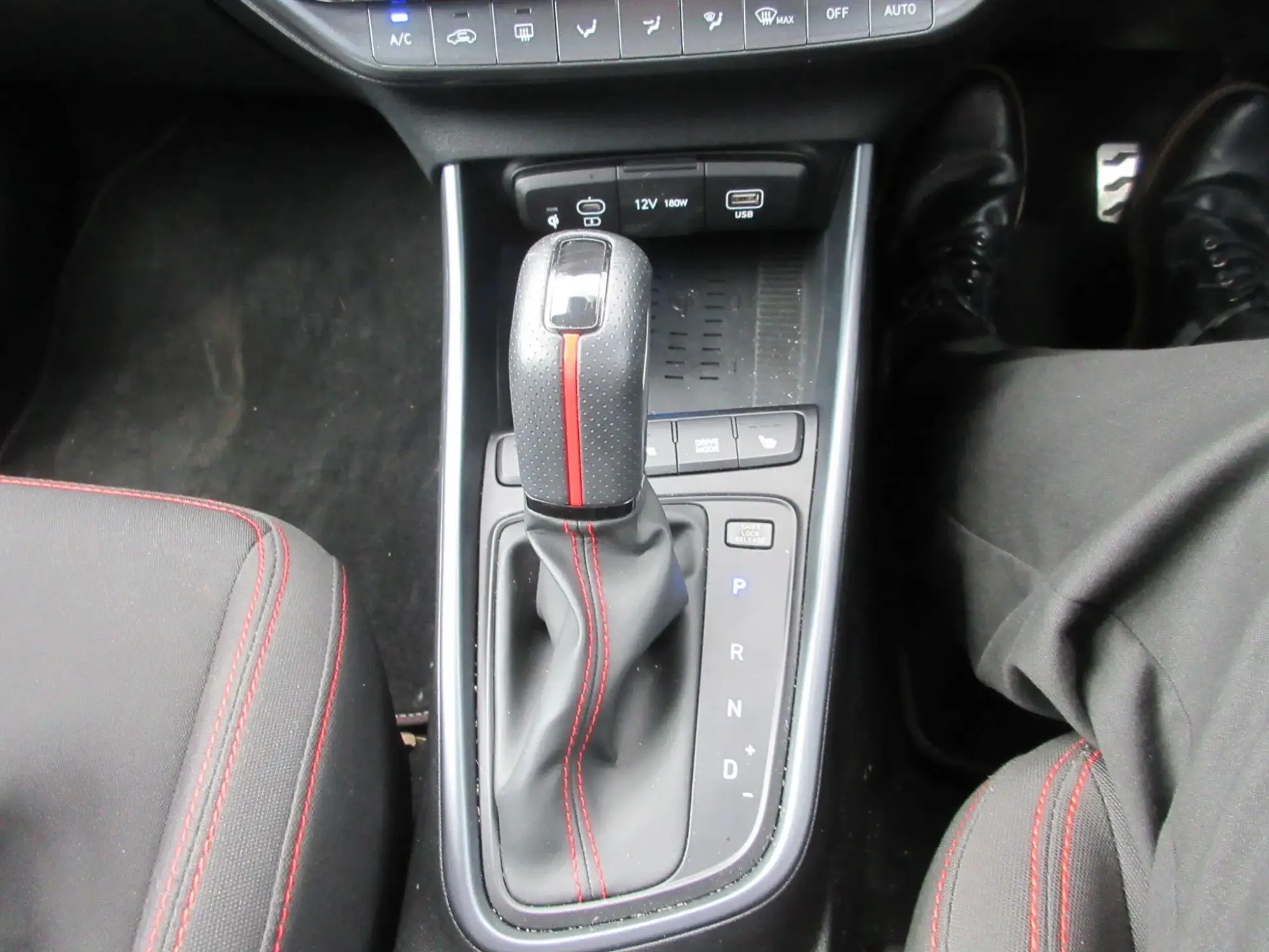Hyundai i20 Image 12 Hyundai i20 Image 12