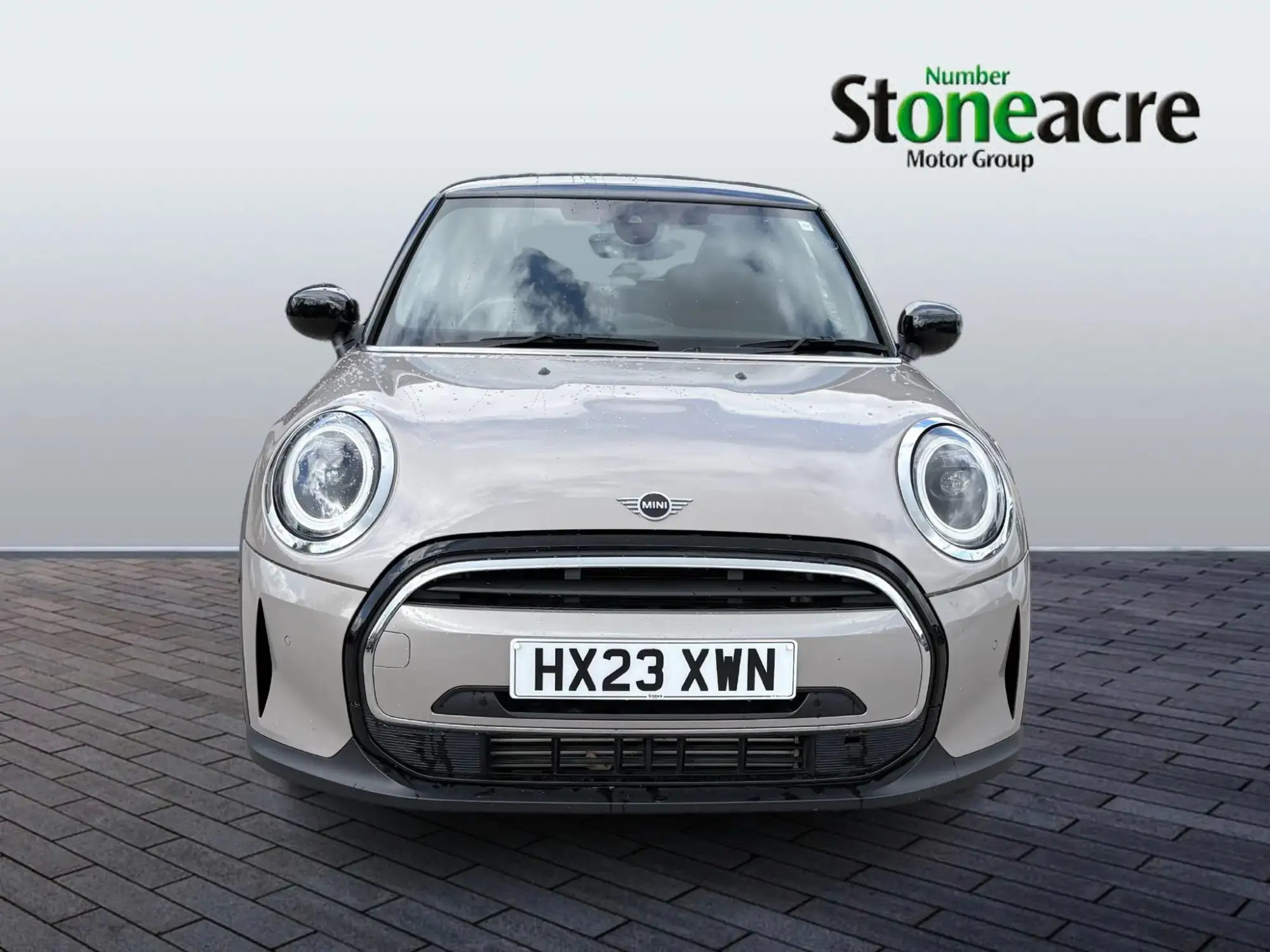 MINI Hatch 1.5 Cooper Exclusive 3dr Auto [Comfort/Nav Pck] HX23XWN Image 2