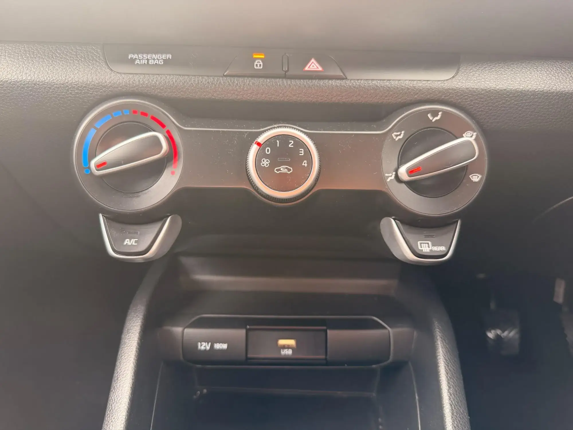 Kia Stonic Image 16 Kia Stonic Image 16