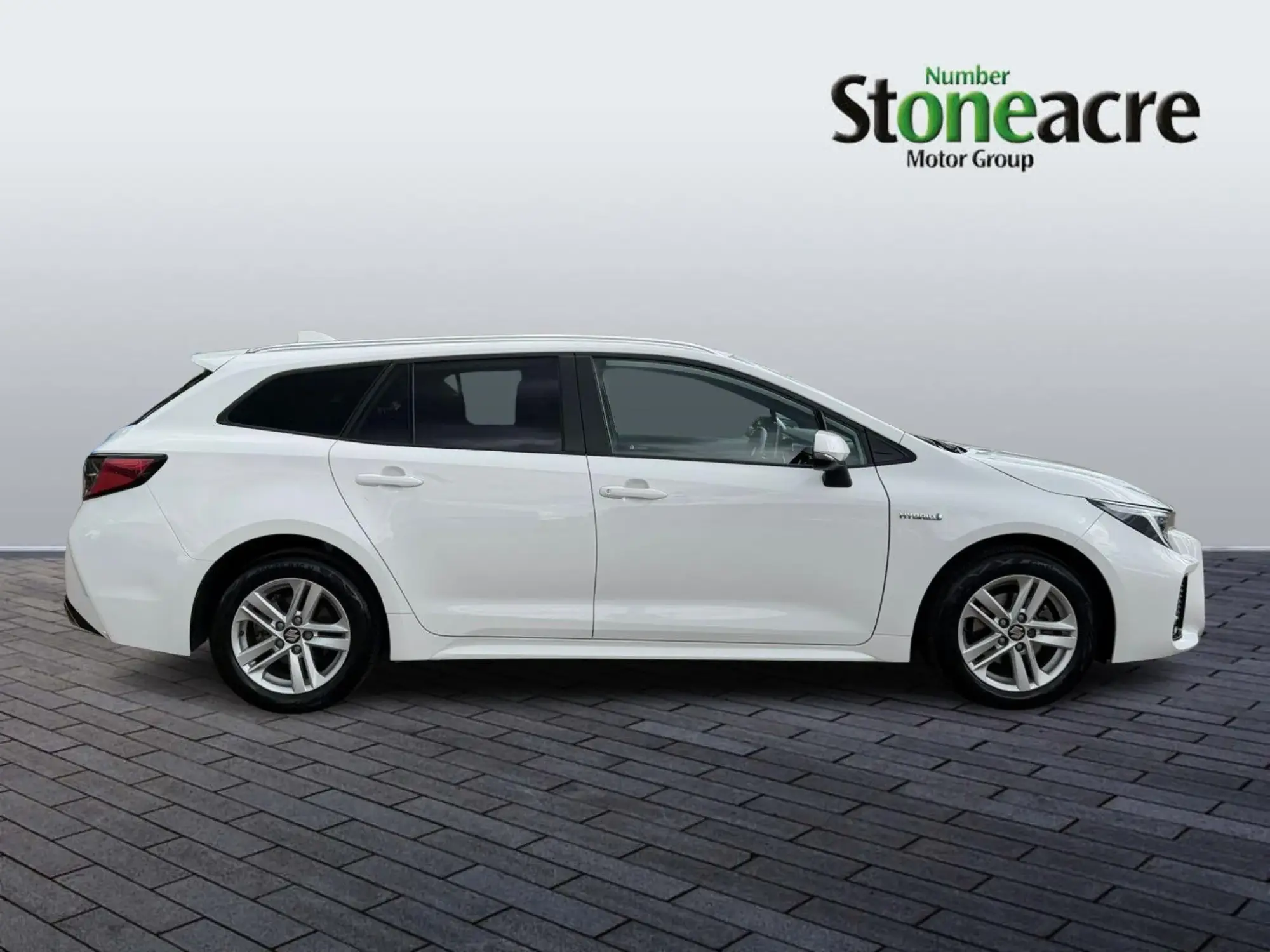 Suzuki Swace Image 2