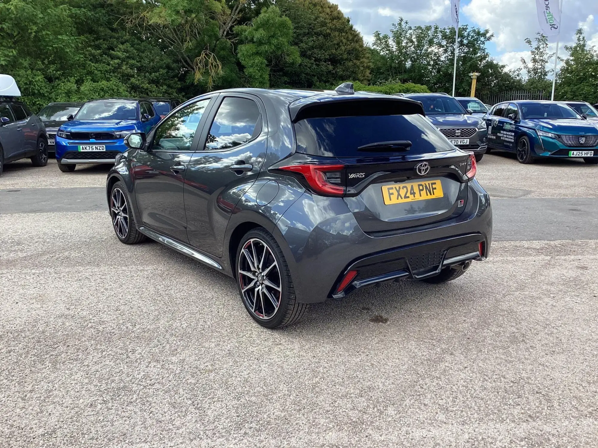 Toyota Yaris Image 4