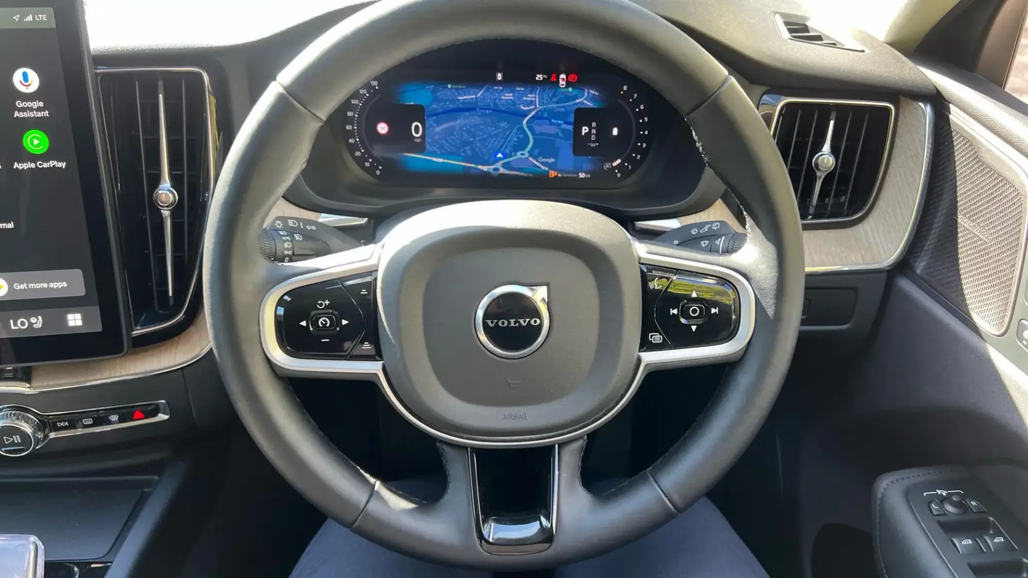 Volvo XC60 Image 10