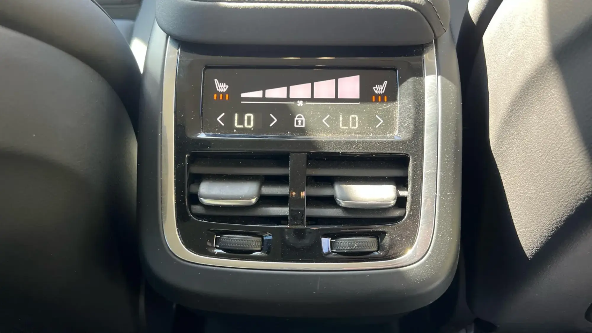 Volvo XC60 Image 14