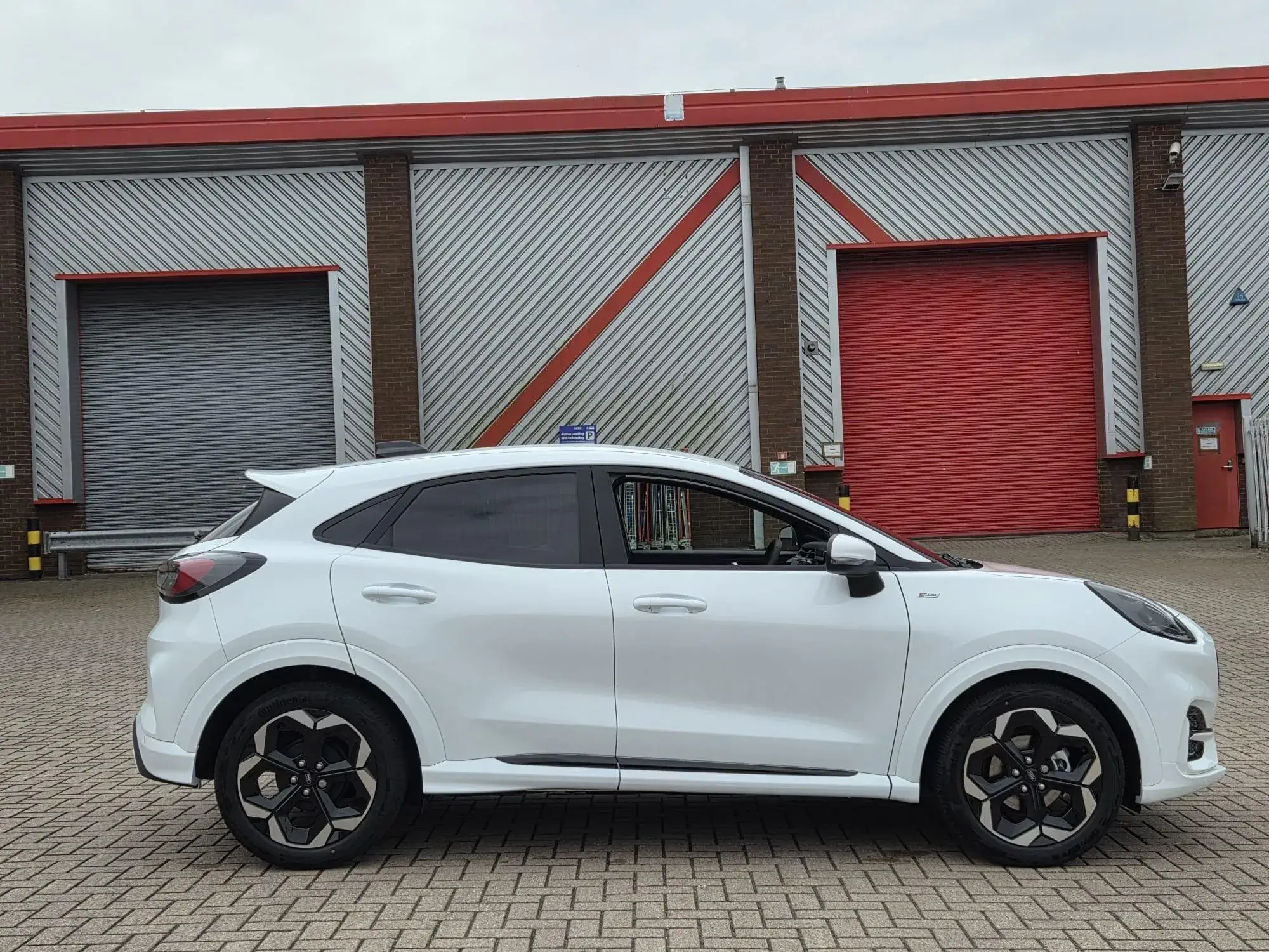 Ford Puma 1.0T EcoBoost MHEV ST-Line X Euro 6 (s/s) 5dr Image 2