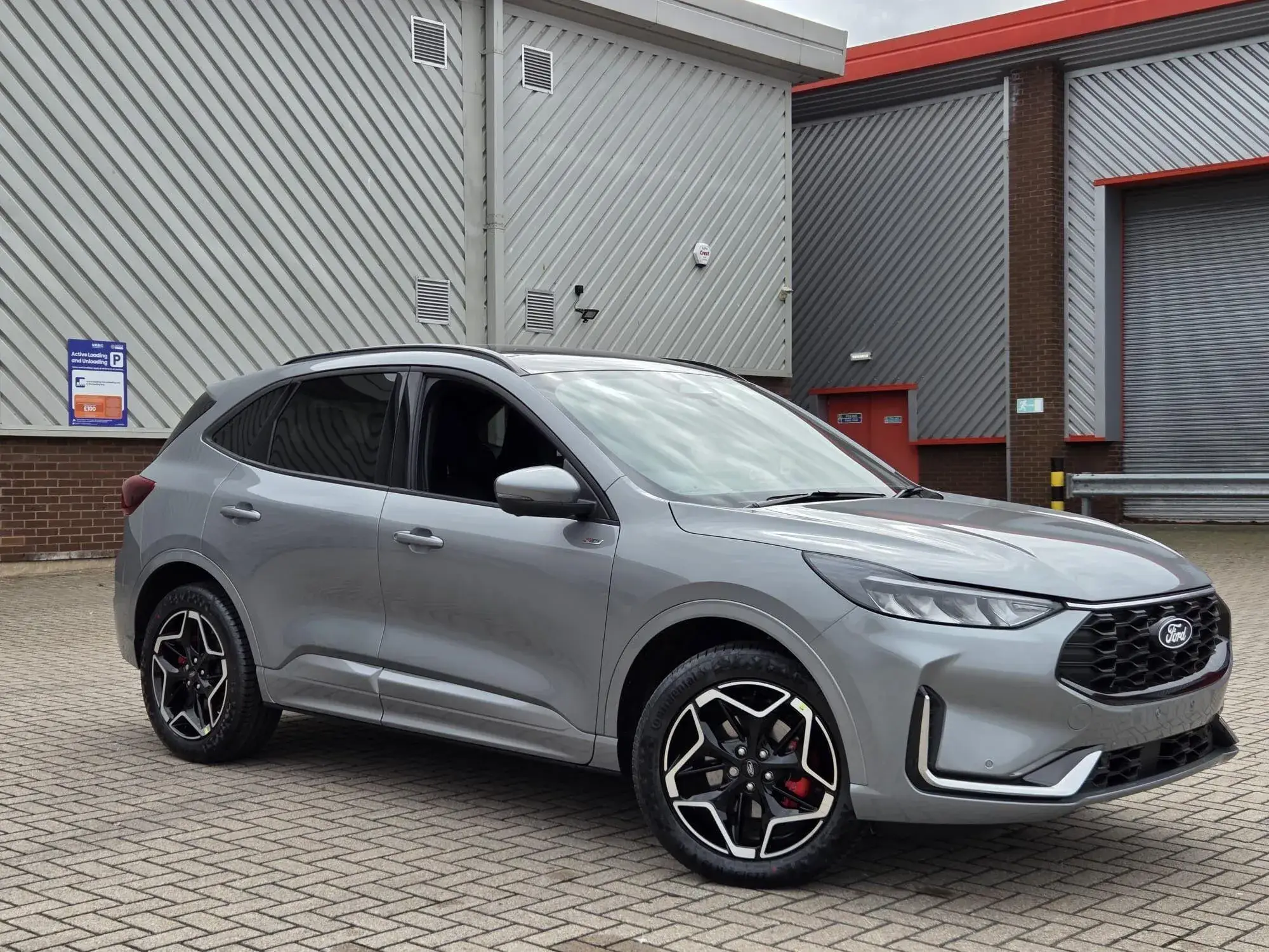 Ford Kuga Hybrid 2.5h EcoBoost Duratec ST-Line X CVT Euro 6 (s/s) 5dr Image 1