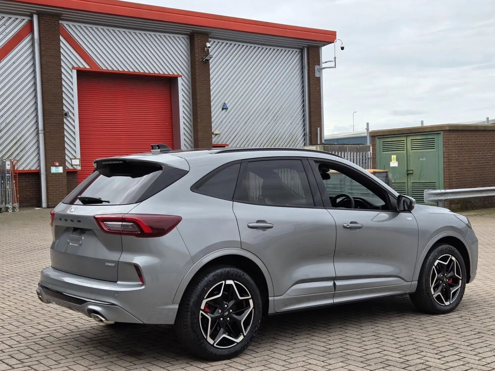 Ford Kuga Hybrid 2.5h EcoBoost Duratec ST-Line X CVT Euro 6 (s/s) 5dr Image 3