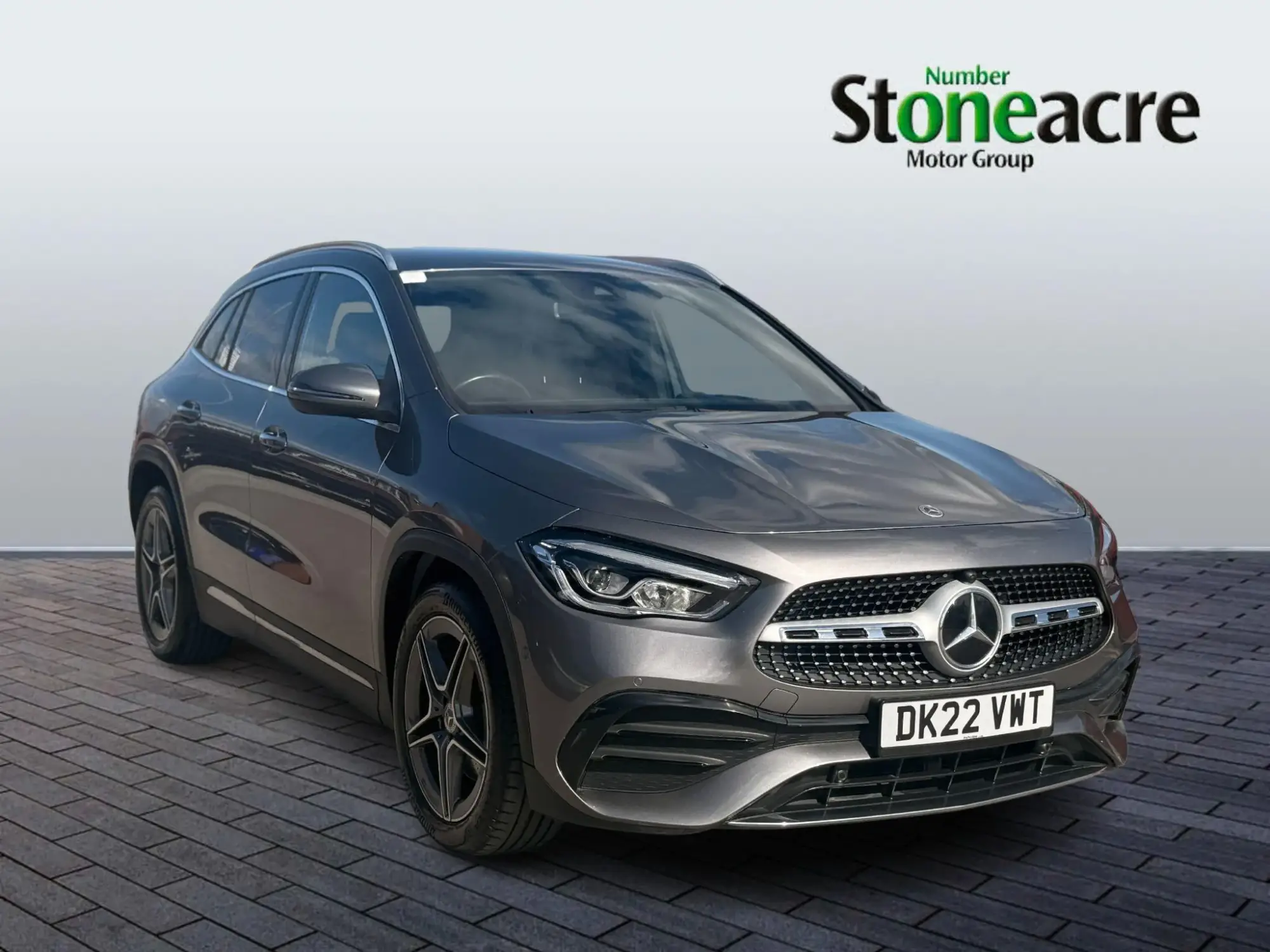 Mercedes-Benz GLA 1.3 GLA180 AMG Line (Premium) 7G-DCT Euro 6 (s/s) 5dr DK22VWT Image 1