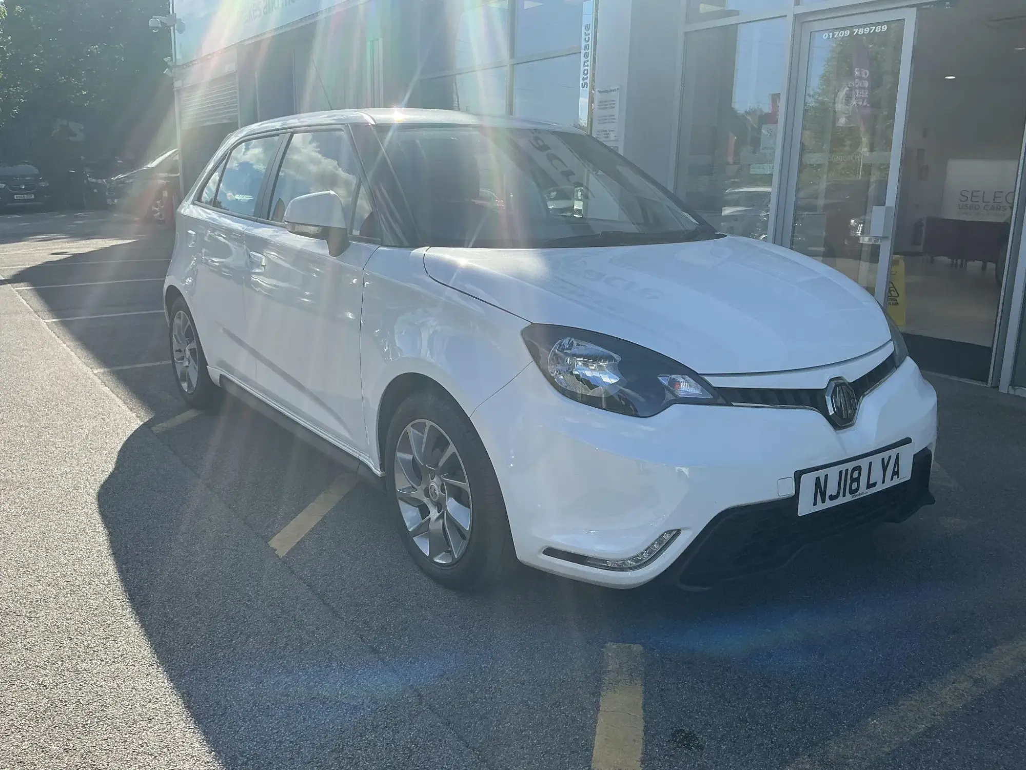 MG 3 1.5 VTi-TECH 3Form Sport Hatchback 5dr Petrol Manual Euro 6 (s/s) (106 ps) NJ18LYA Image 1