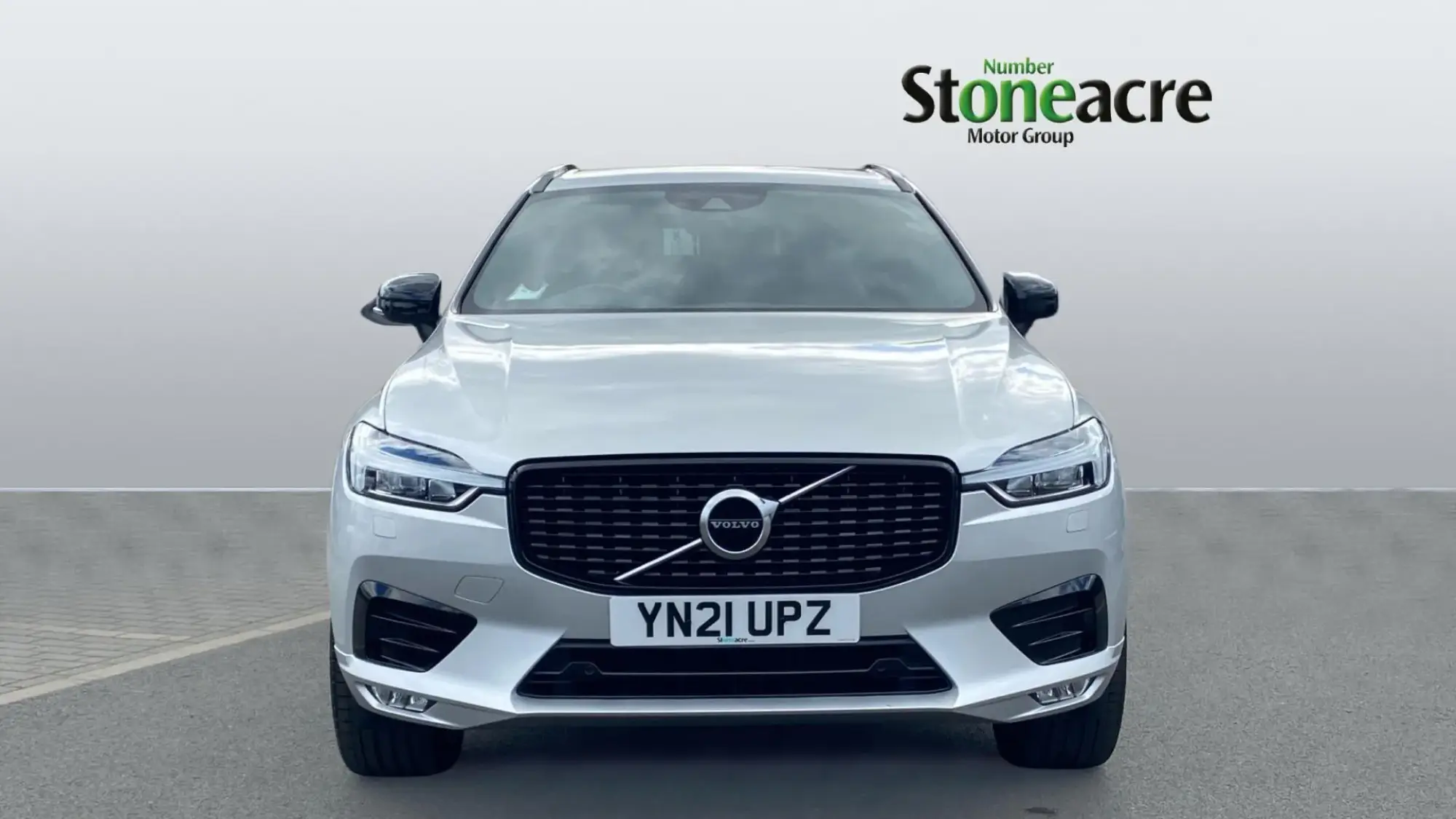Volvo XC60 R-Design Pro, B6 AWD mild hybrid YN21UPZ Image 2