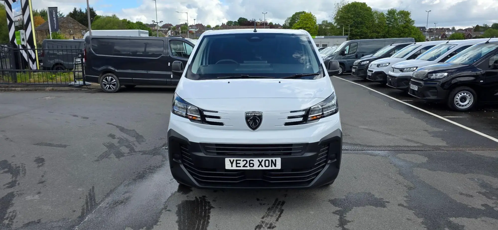 Peugeot Expert 2.0 BlueHDi 1400 Professional Long Panel Van LWB Euro 6 6dr YE26XON Image 2