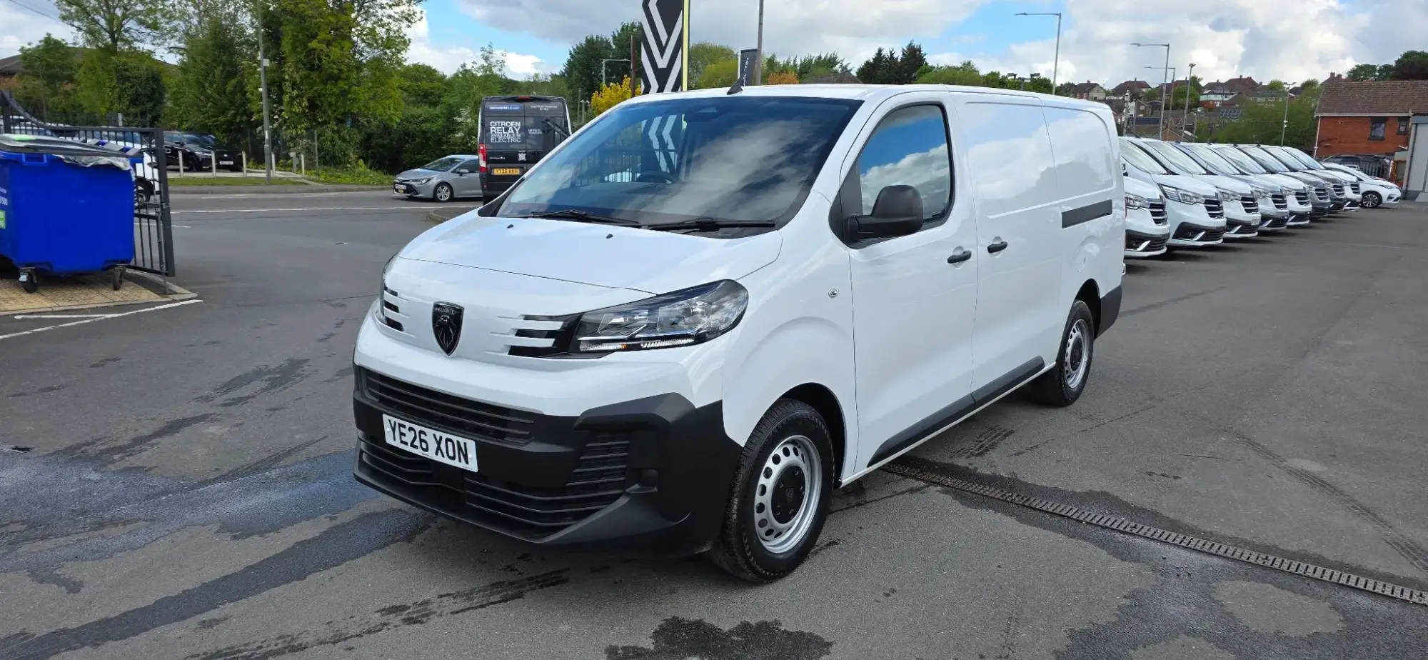Peugeot Expert 2.0 BlueHDi 1400 Professional Long Panel Van LWB Euro 6 6dr YE26XON Image 3