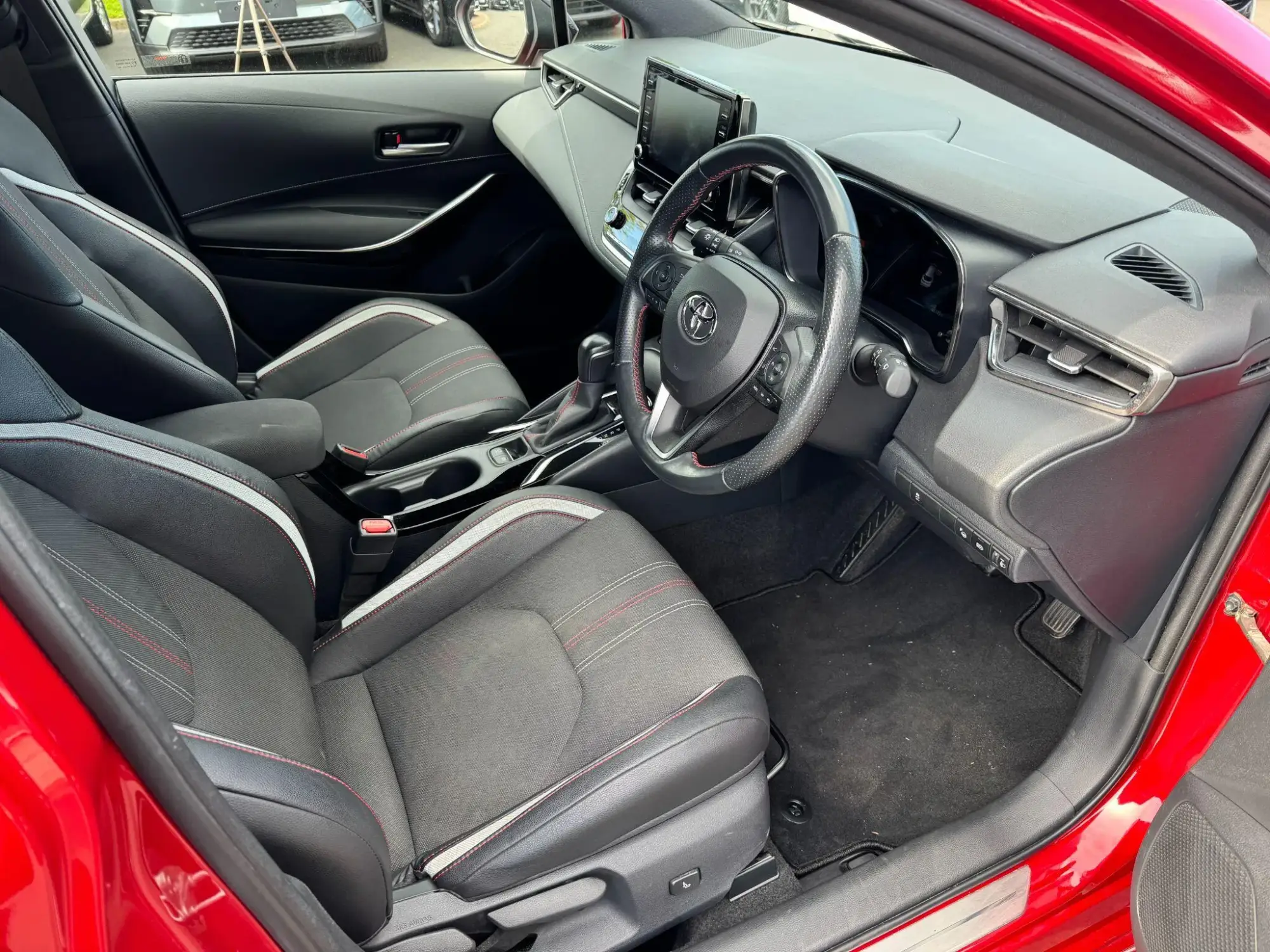 Toyota Corolla Hatchback Image 11