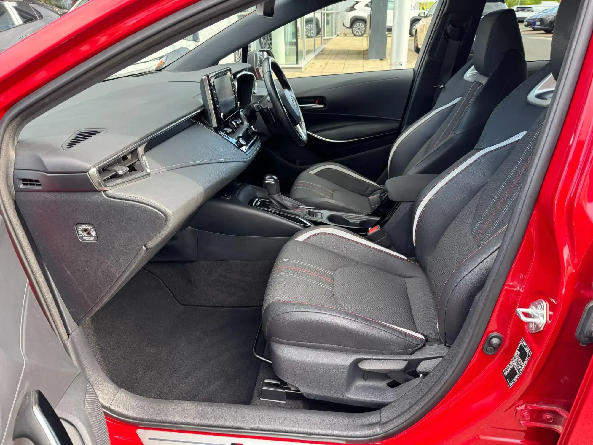 Toyota Corolla Hatchback Image 14