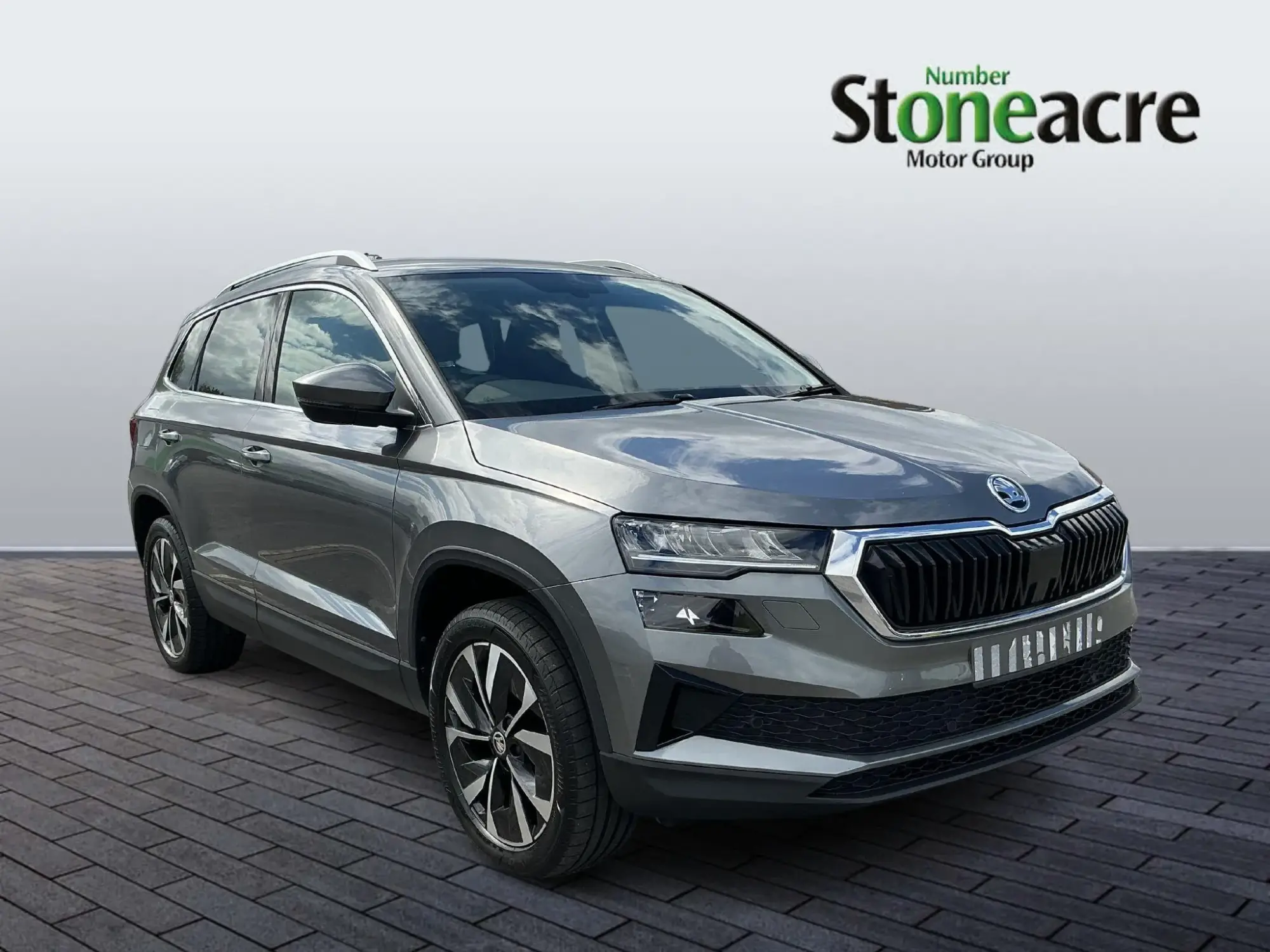 Skoda Karoq 2.0 TDI SE L DSG 4WD Euro 6 (s/s) 5dr NC22DNF Image 1