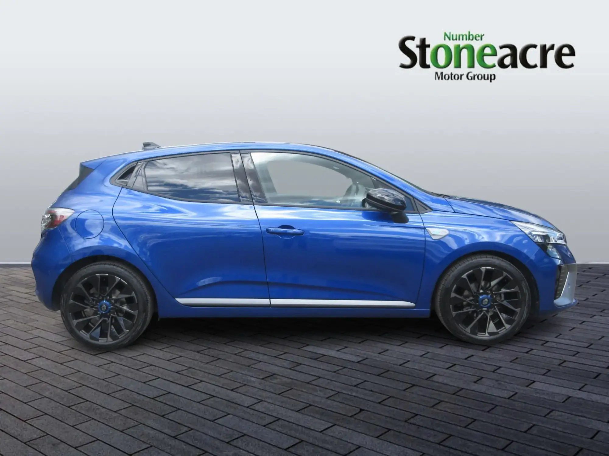 Renault Clio 1.0 TCe esprit Alpine Euro 6 (s/s) 5dr HT25CVU Image 2