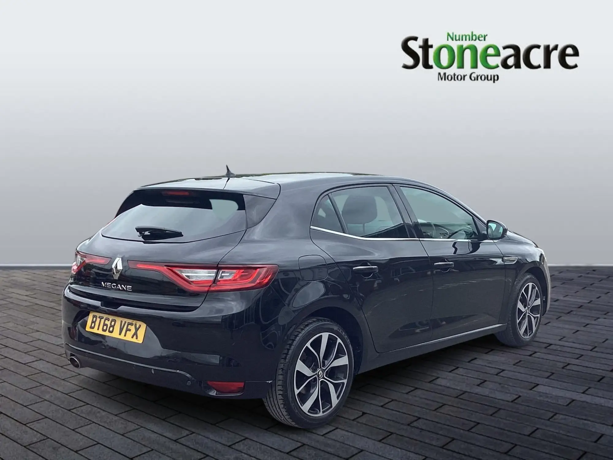 Renault Megane 1.3 TCe Iconic Euro 6 (s/s) 5dr BT68VFX Image 3