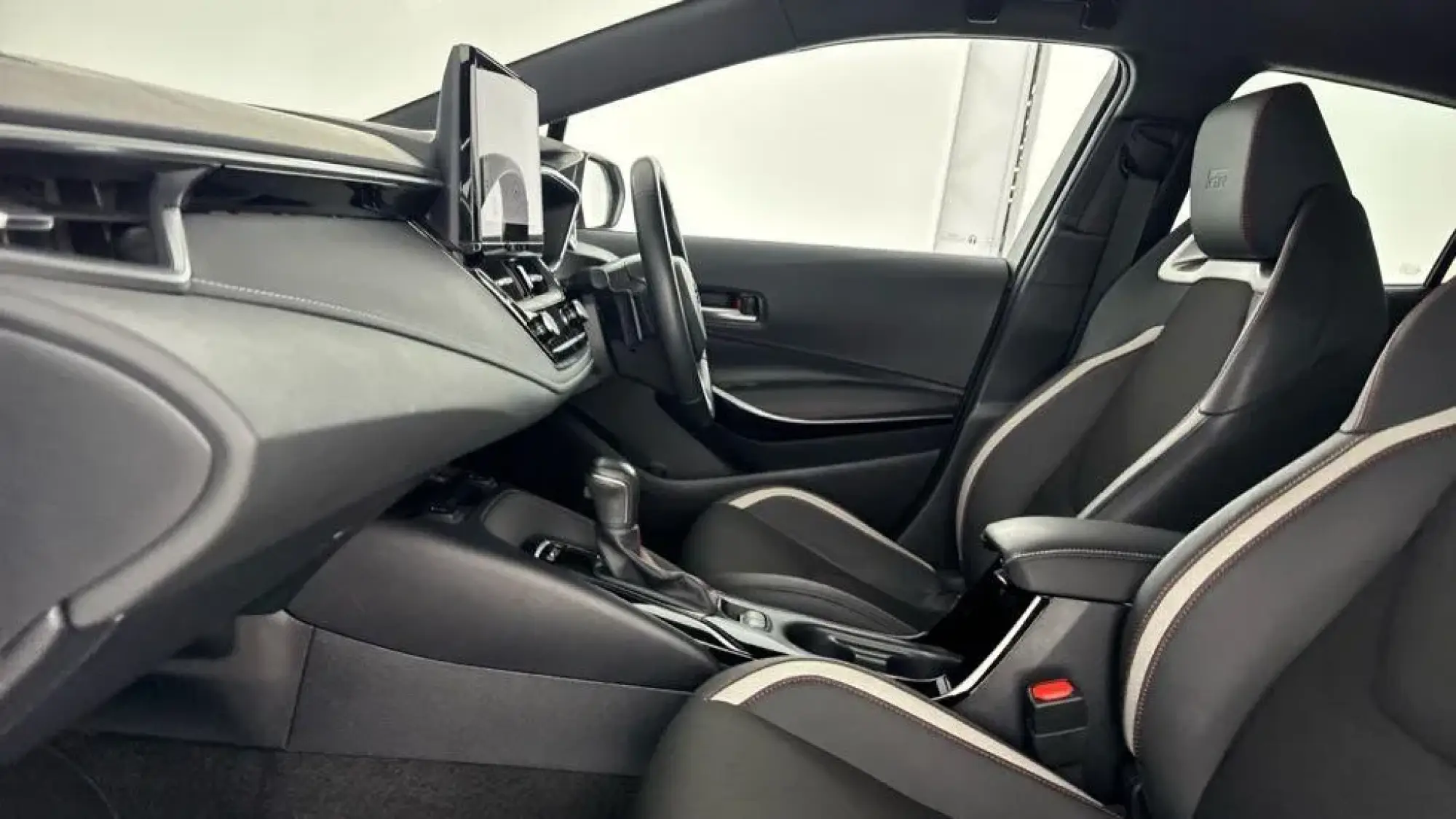 Toyota Corolla Hatchback Image 15