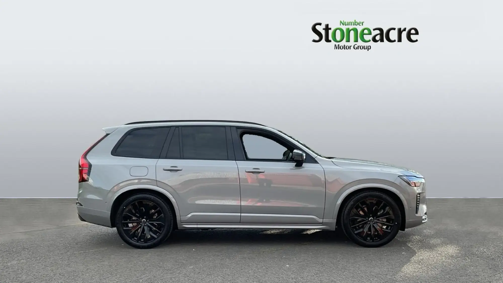 Volvo XC90 2.0 B5 MHEV Plus Black Edition Auto 4WD Euro 6 (s/s) 5dr ND26LGX Image 3