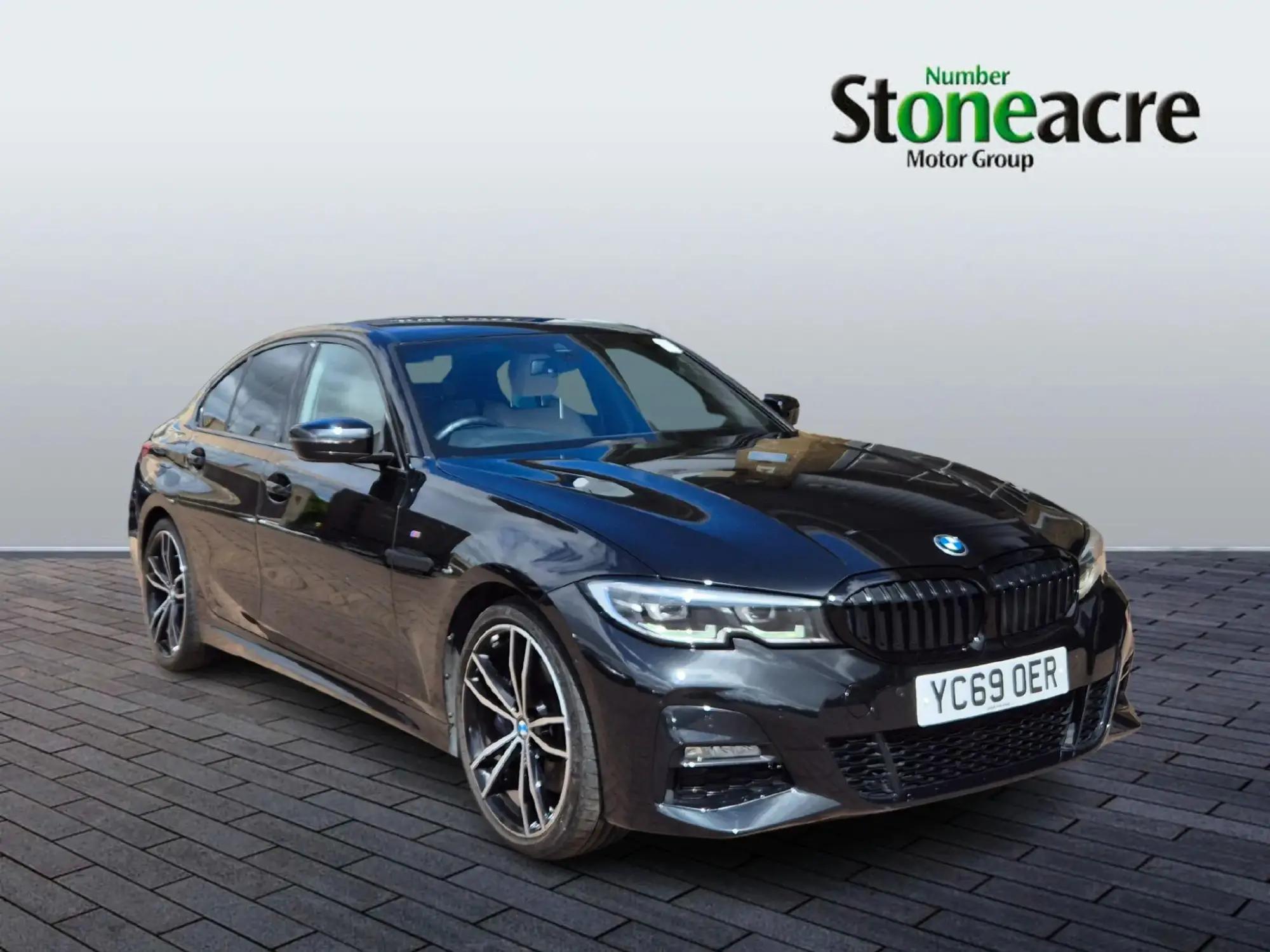 BMW 3 Series 2.0 320i M Sport Auto xDrive Euro 6 (s/s) 4dr YC69OER Image 1