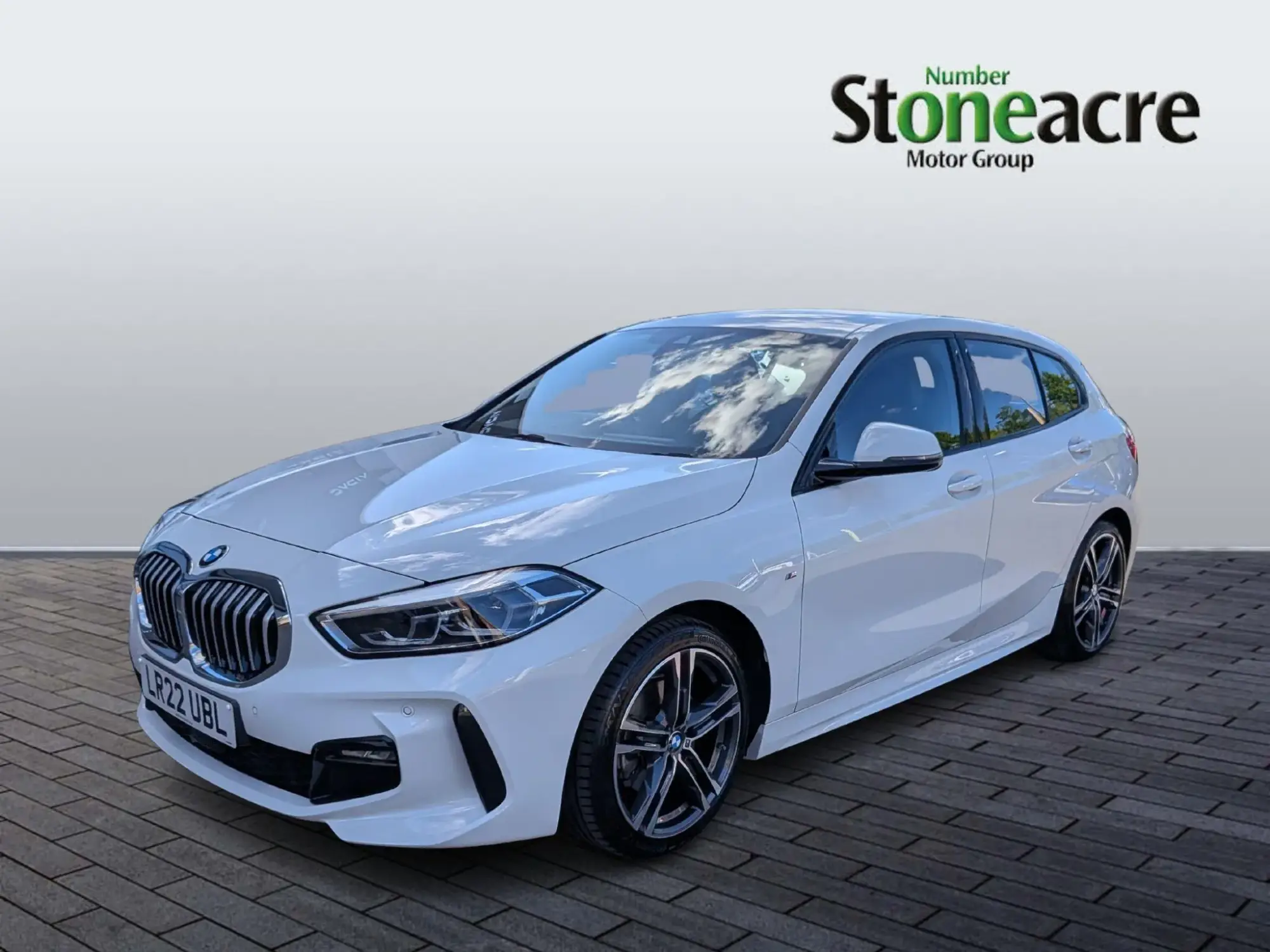 BMW 1 Series 1.5 118i M Sport (LCP) DCT Euro 6 (s/s) 5dr LR22UBL Image 3