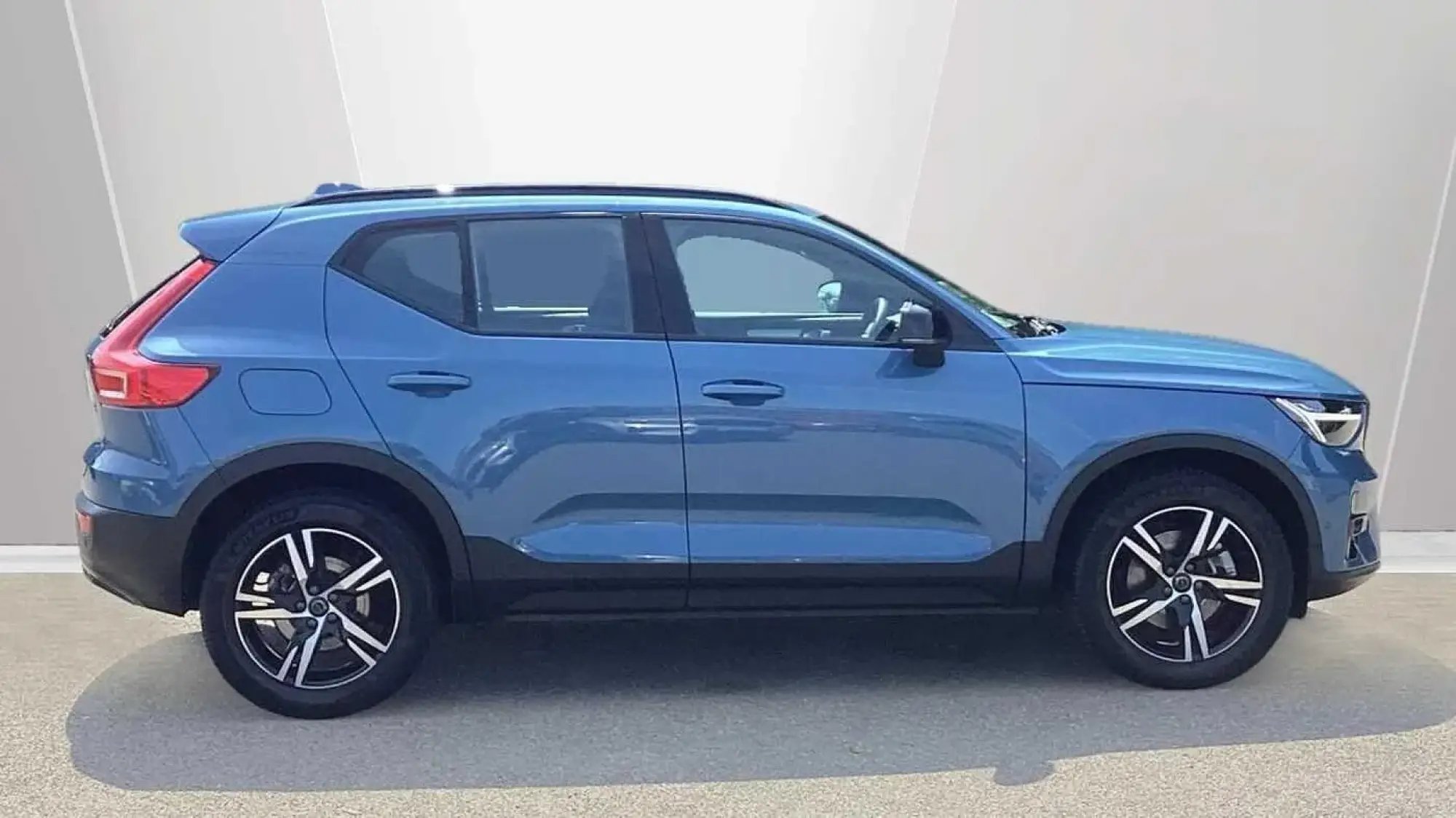 Volvo XC40 Image 3