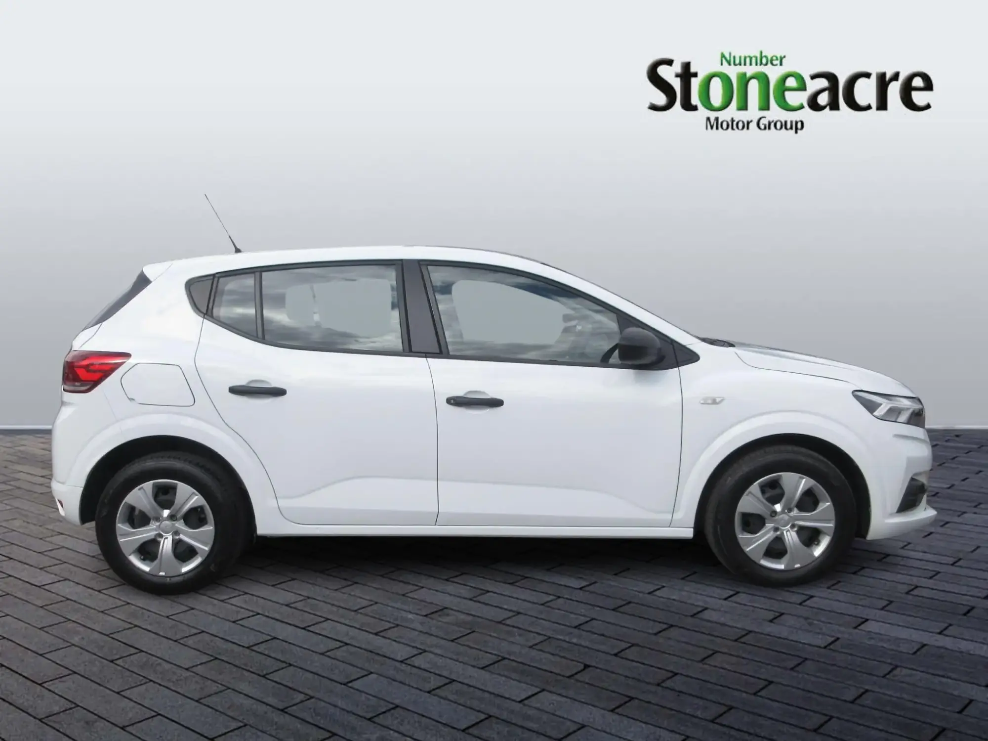 Dacia Sandero Image 2