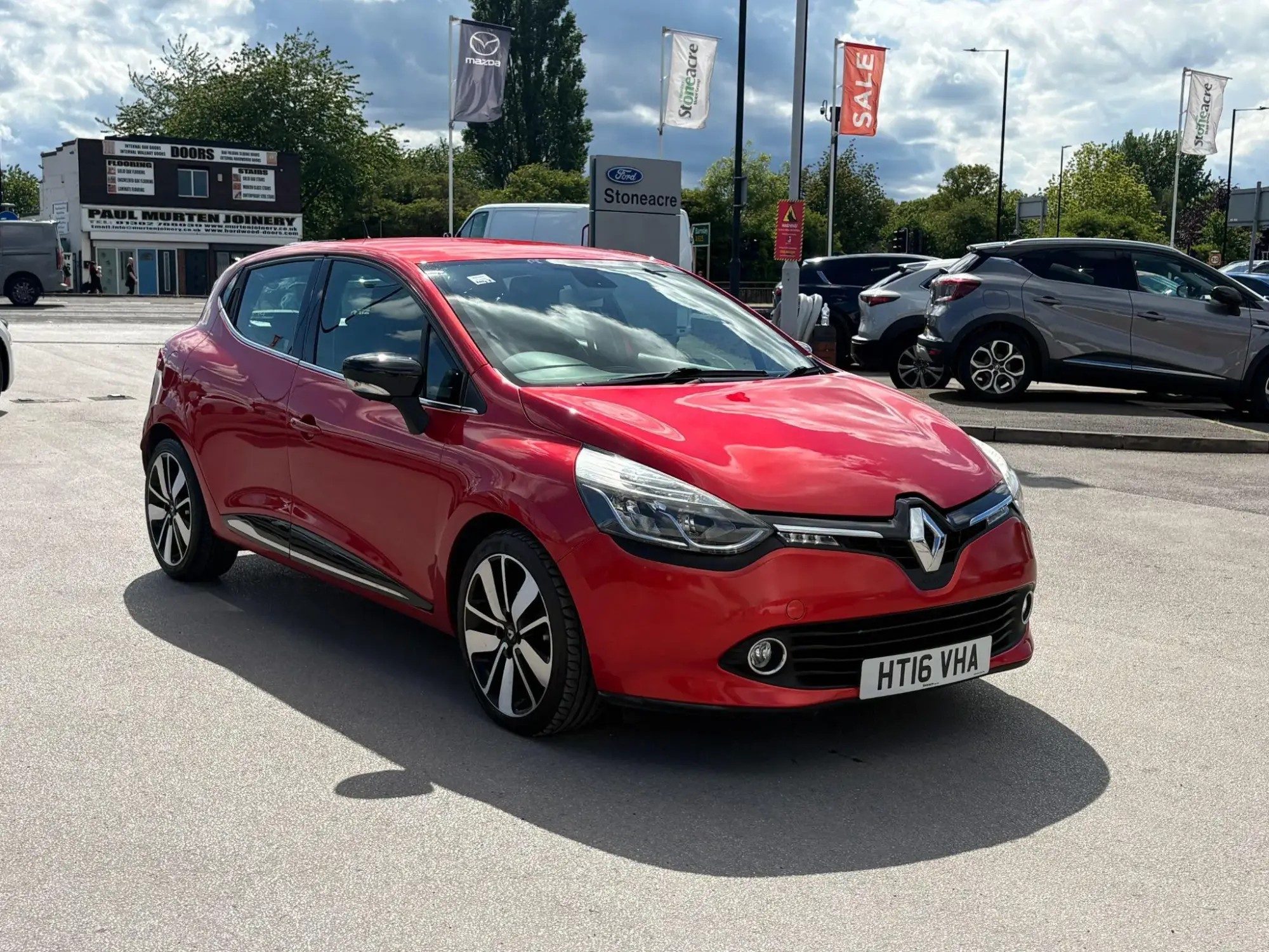 Renault Clio 0.9 TCe Dynamique S Nav Euro 6 (s/s) 5dr HT16VHA Image 1