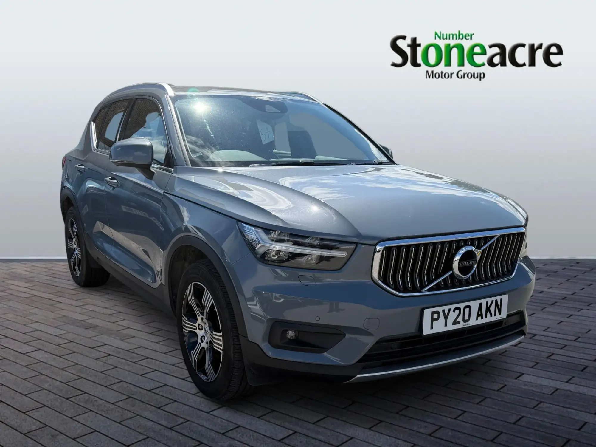 Volvo XC40 2.0 D3 Inscription Auto Euro 6 (s/s) 5dr PY20AKN Image 1