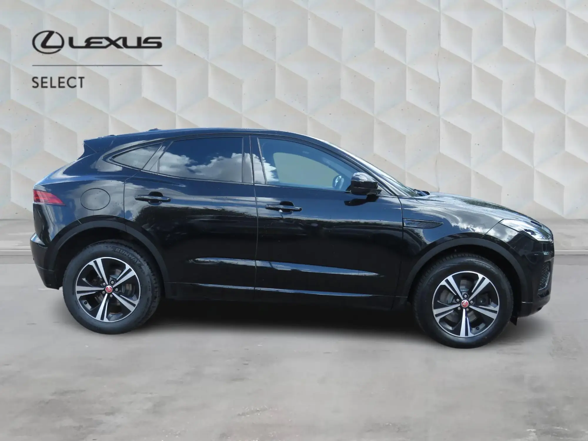 Jaguar E-Pace 2.0 D165 MHEV R-Dynamic S Auto AWD Euro 6 (s/s) 5dr NX73TGO Image 2