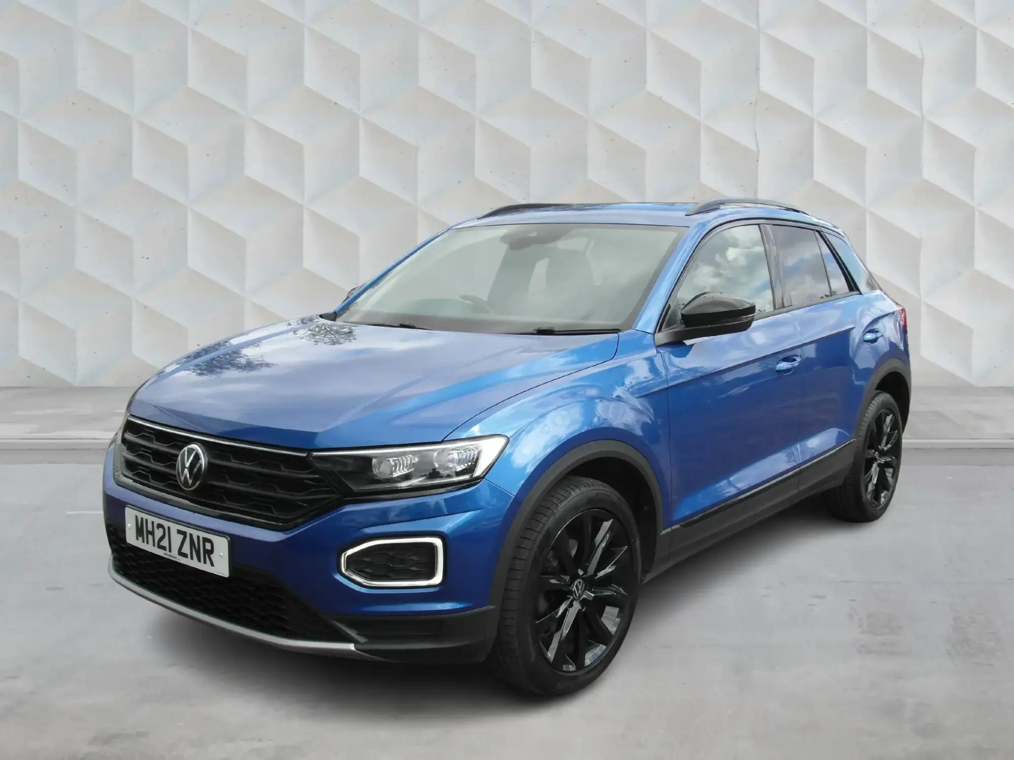 Volkswagen T-Roc 1.0 TSI Black Edition Euro 6 (s/s) 5dr MH21ZNR Image 3
