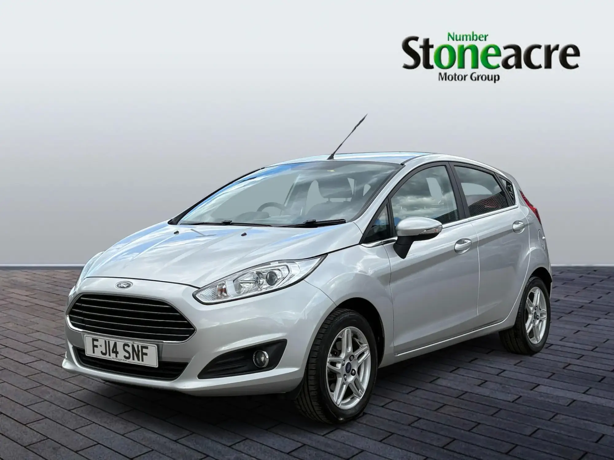 Ford Fiesta 1.25 Zetec Hatchback 5dr Petrol Manual Euro 5 (82 ps) FJ14SNF Image 3