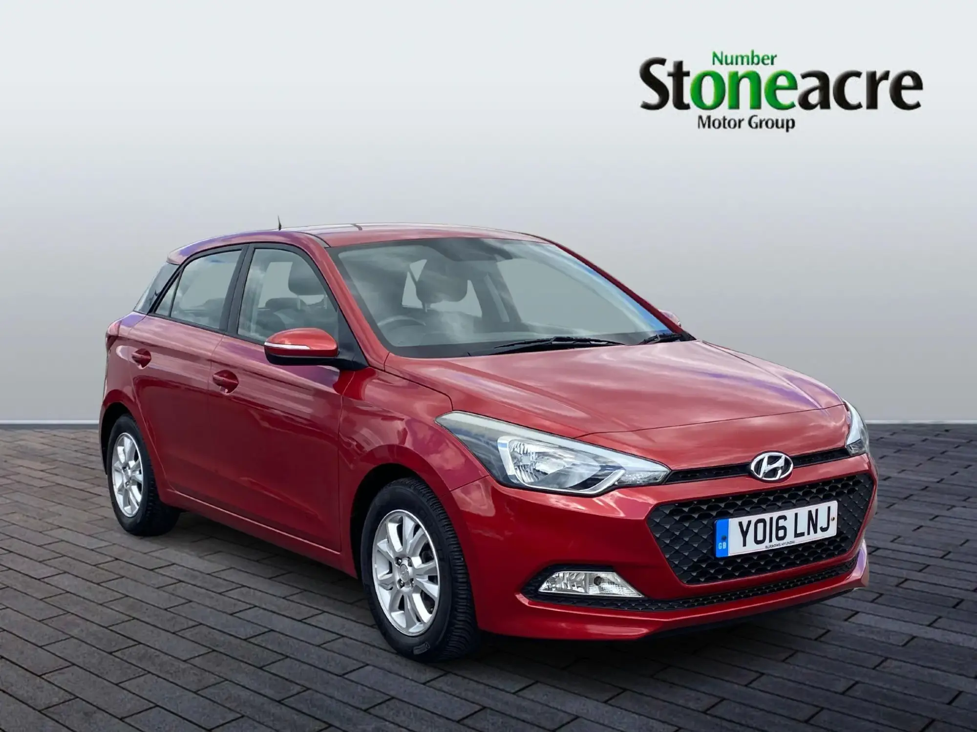 Hyundai i20 1.2 Blue Drive SE Euro 6 (s/s) 5dr YO16LNJ Image 1