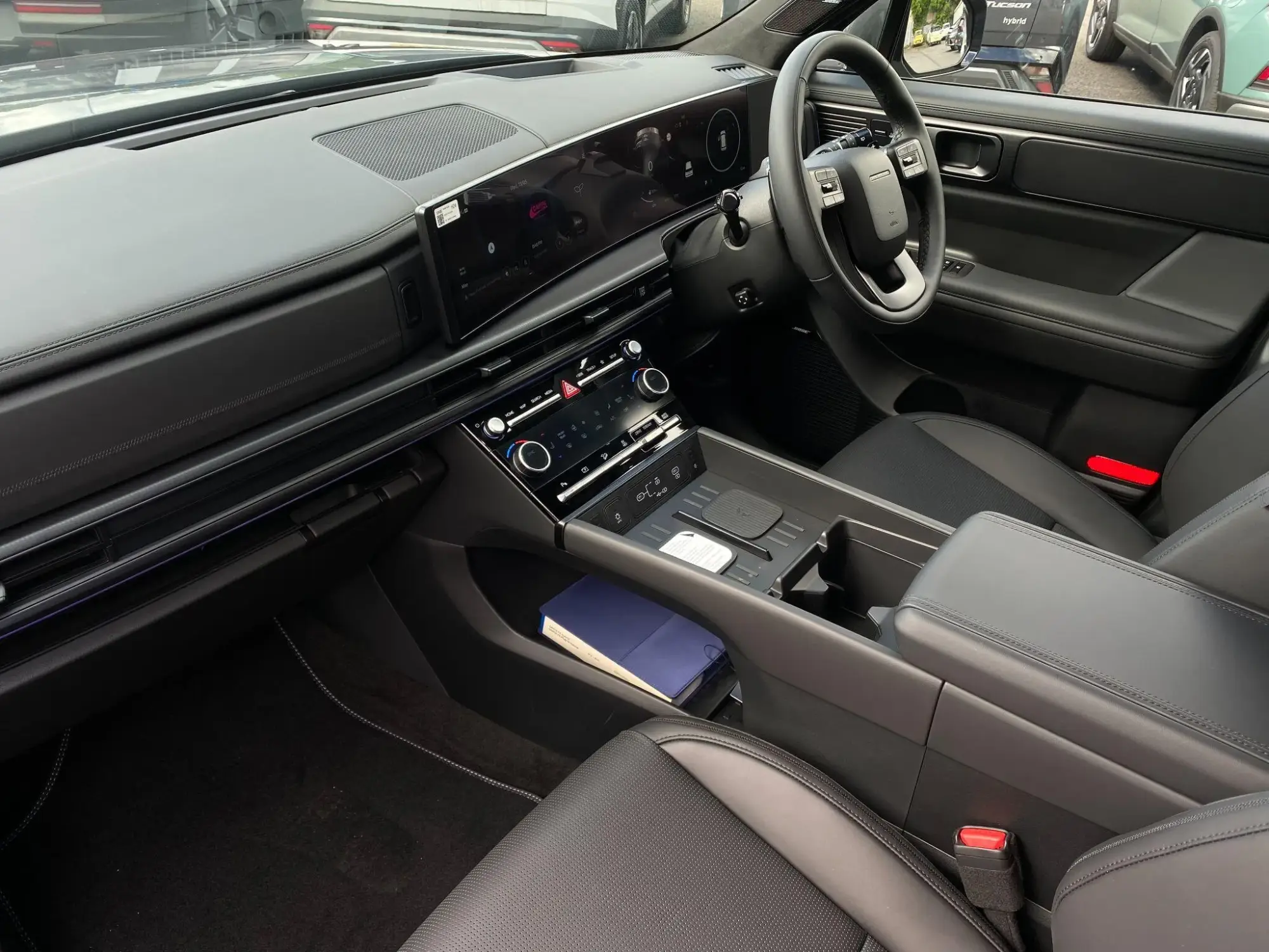 Hyundai SANTA FE Plug-in Hybrid Image 9