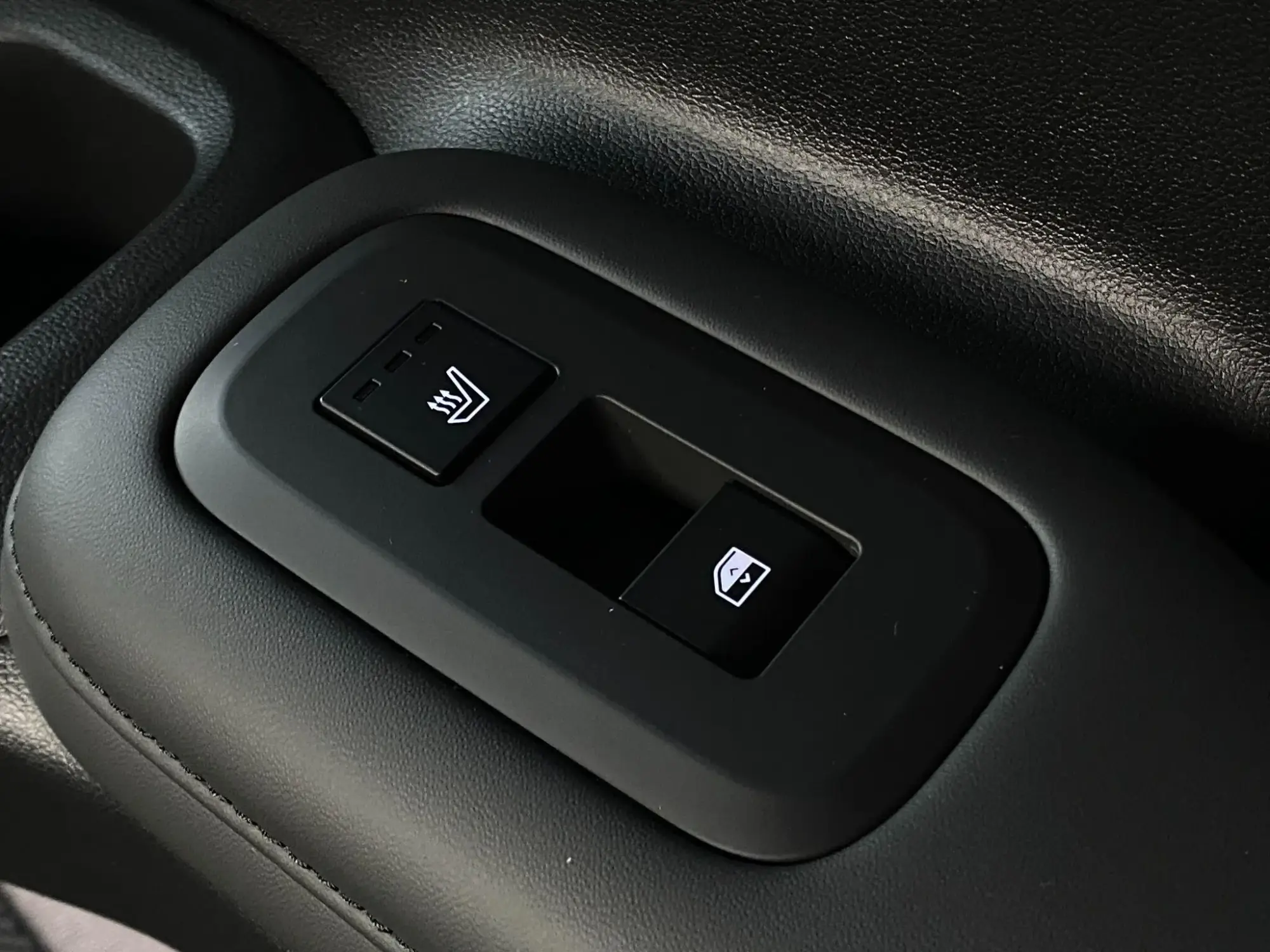 Hyundai SANTA FE Plug-in Hybrid Image 16