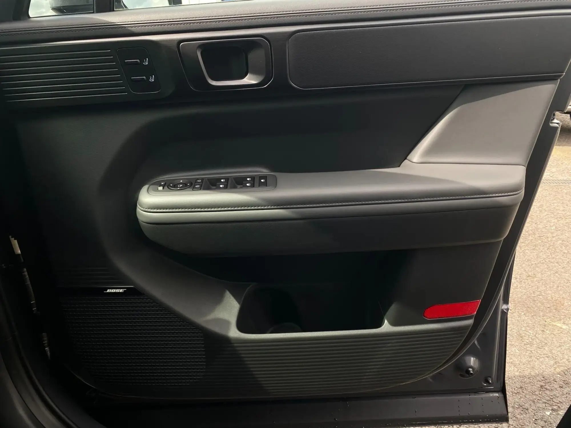 Hyundai SANTA FE Plug-in Hybrid Image 32