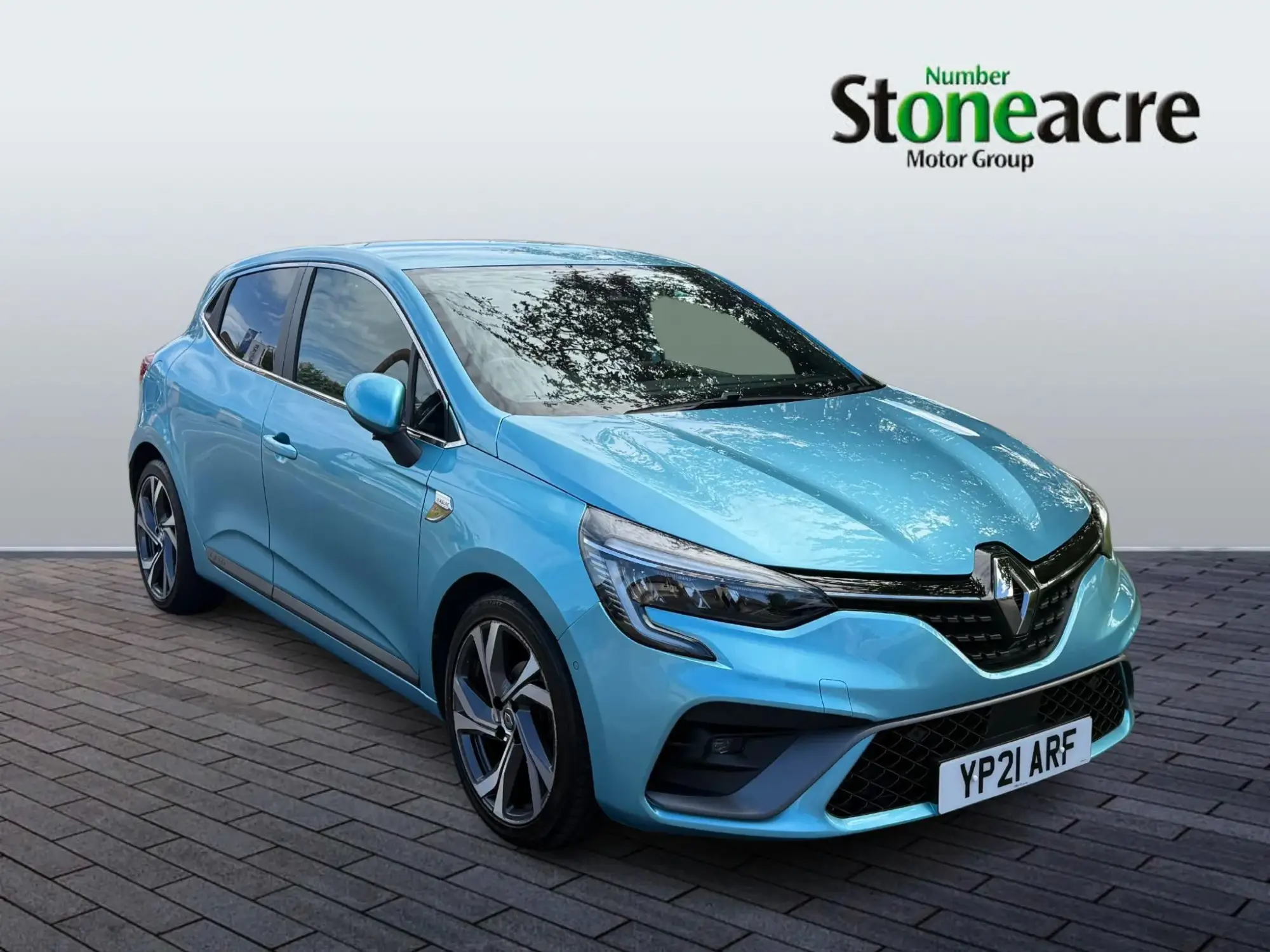 Renault Clio 1.0 TCe 90 RS Line 5dr YP21ARF Image 1